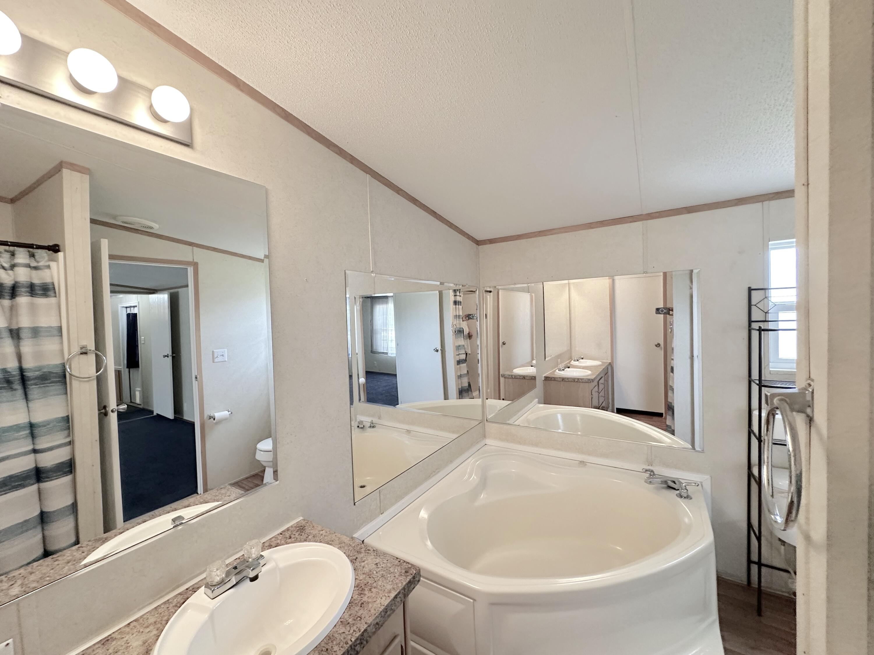 OAKWOOD HILLS UNIT 3 - Residential