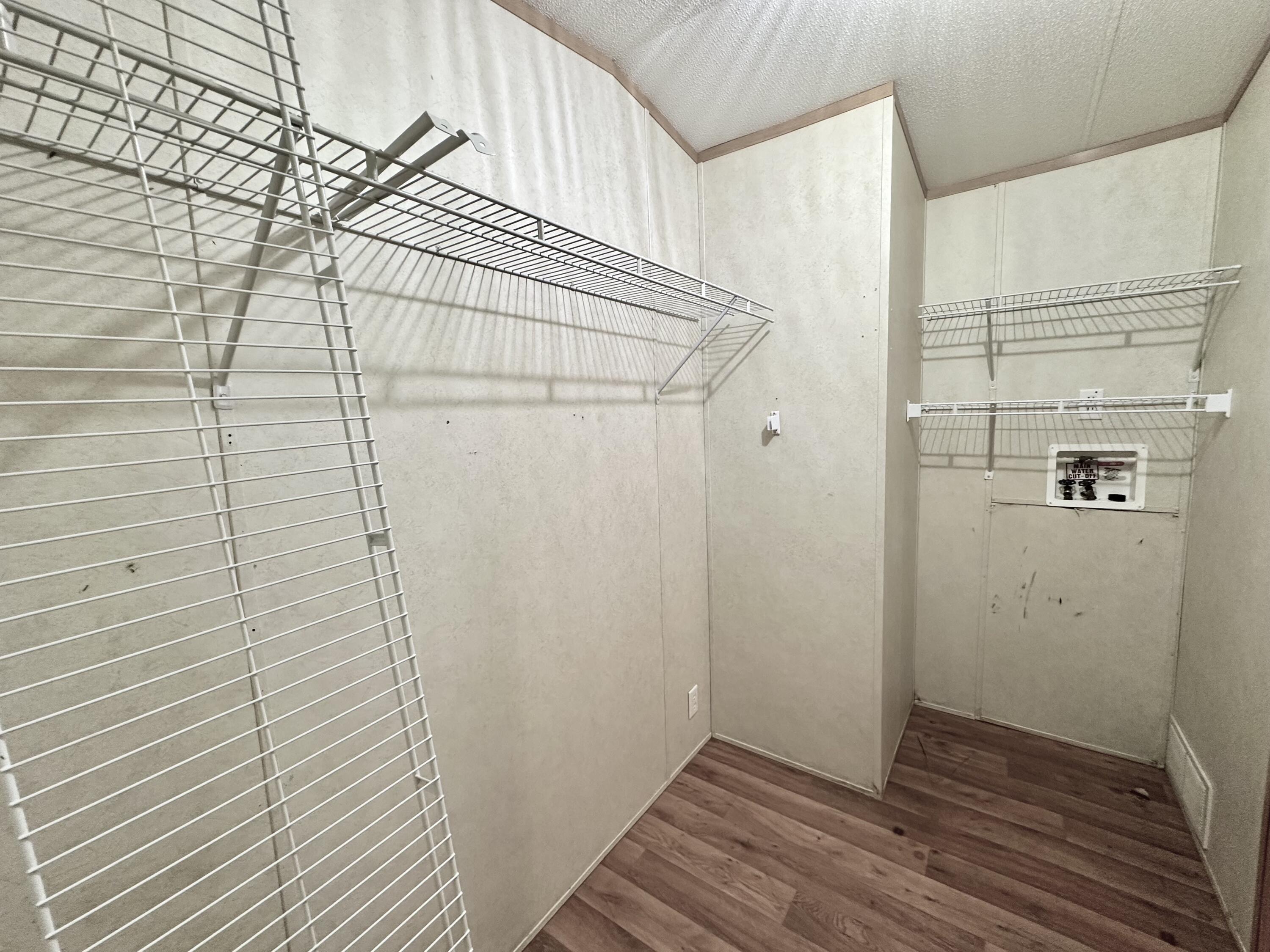OAKWOOD HILLS UNIT 3 - Residential