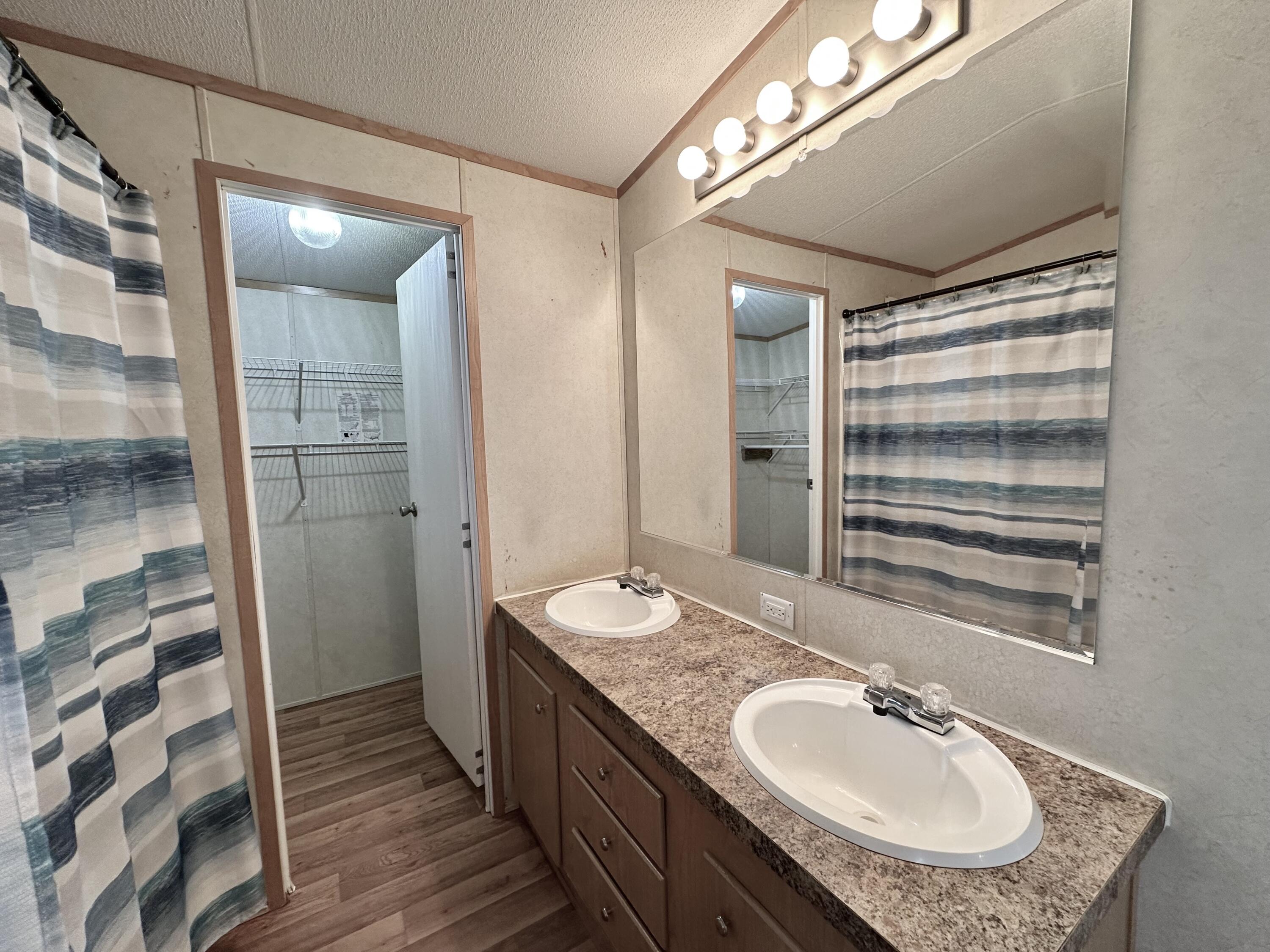 OAKWOOD HILLS UNIT 3 - Residential