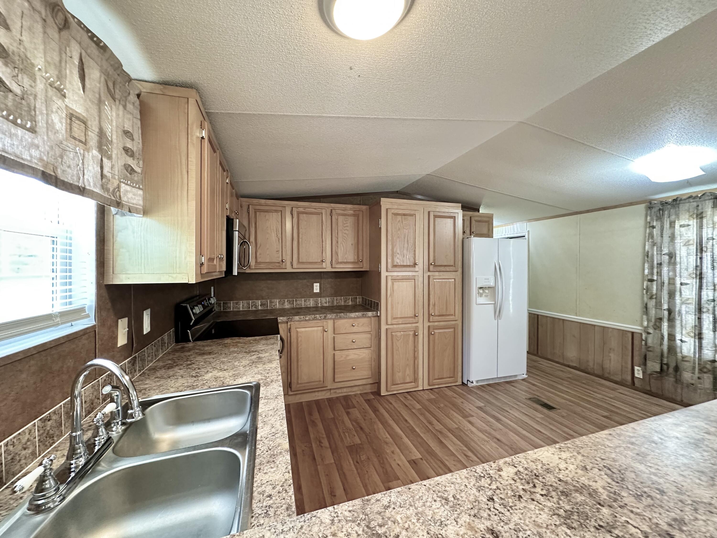 OAKWOOD HILLS UNIT 3 - Residential