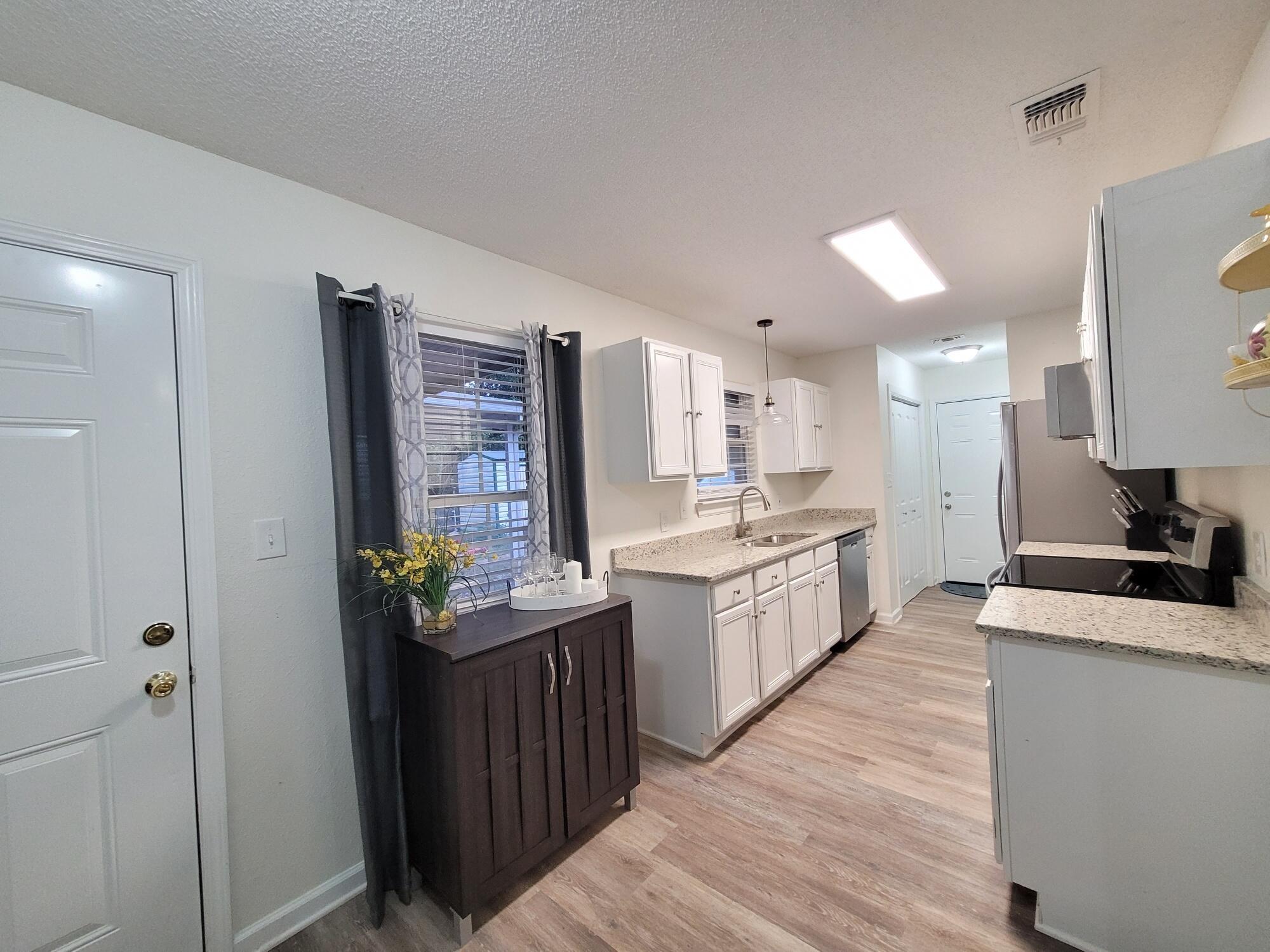 MCLAUGHLIN & HARRIS - Residential