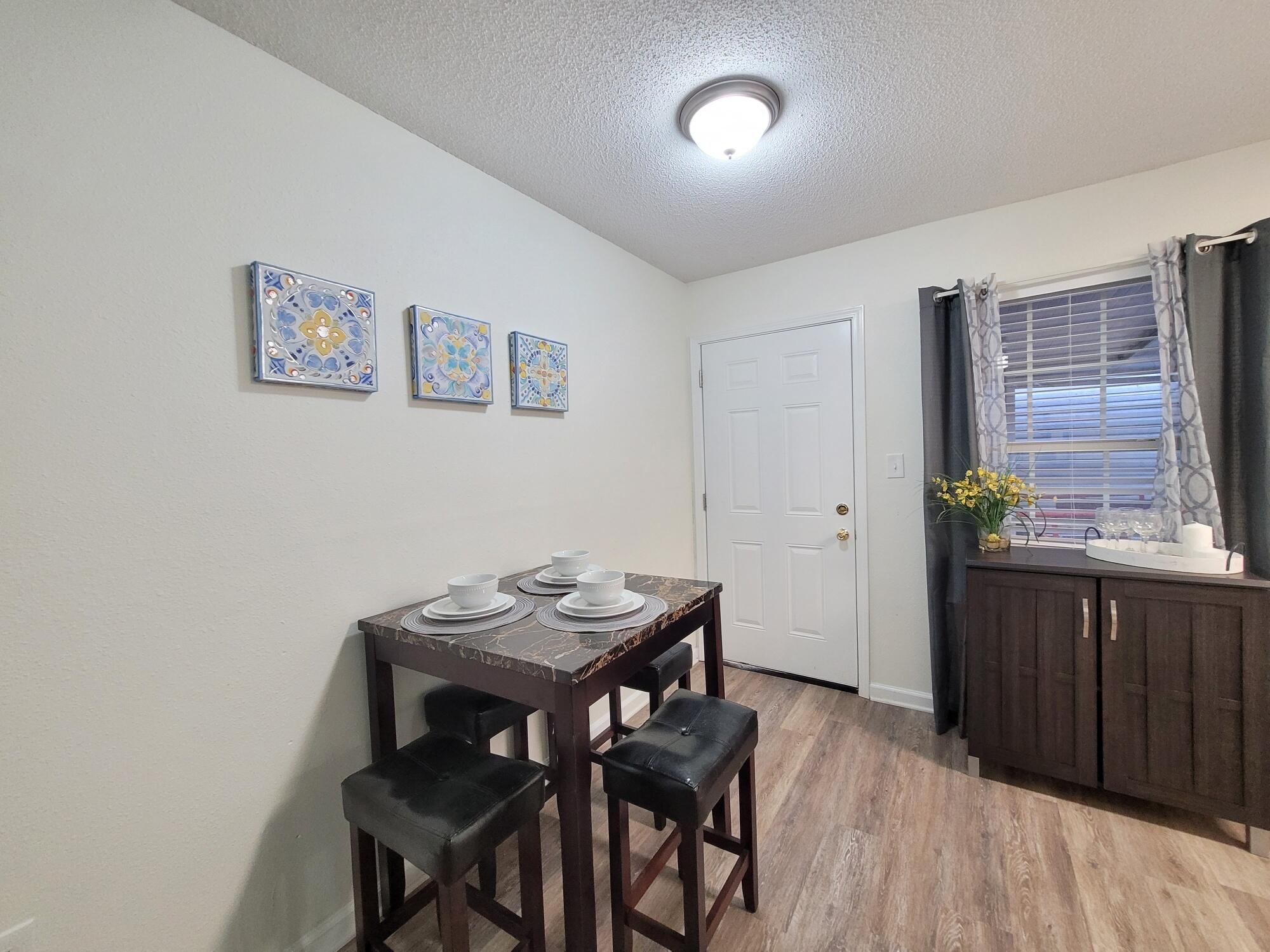 MCLAUGHLIN & HARRIS - Residential