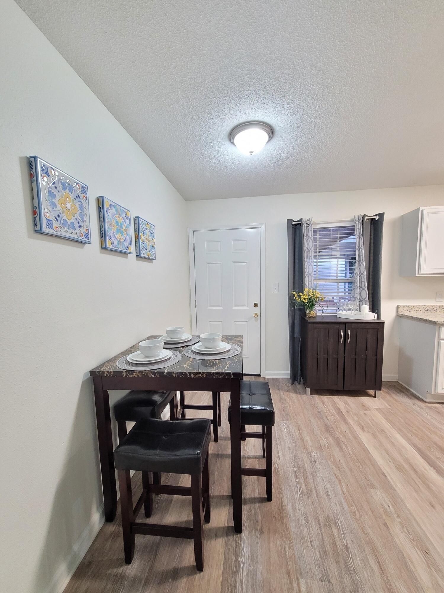 MCLAUGHLIN & HARRIS - Residential