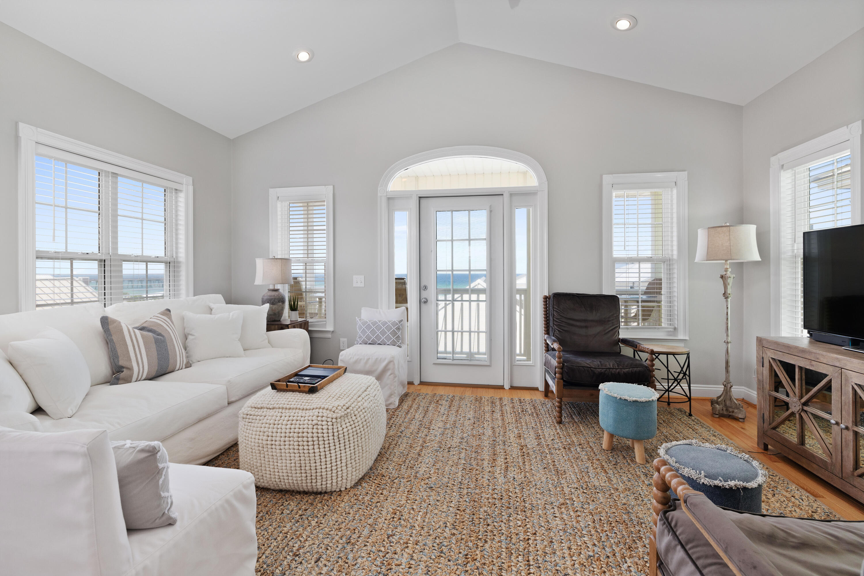 SUMMER TOWNE - Residential