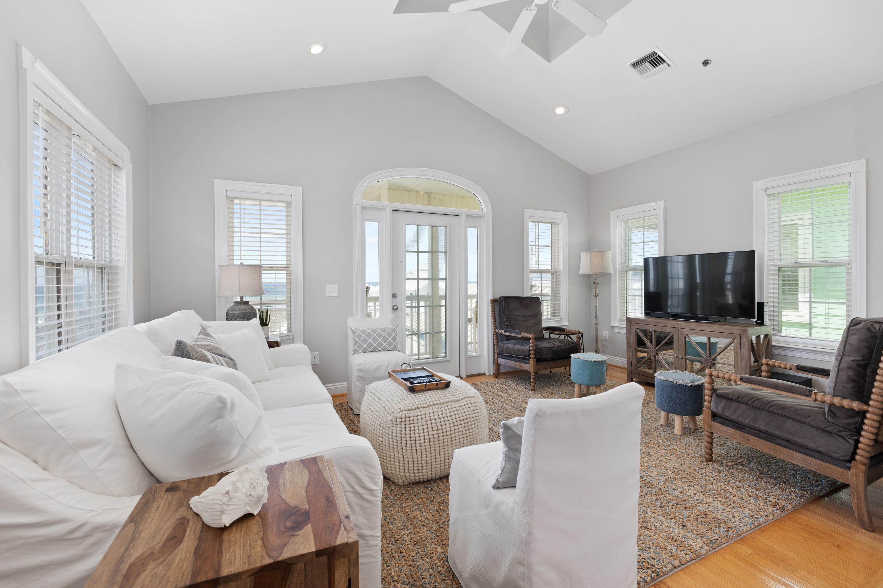 SUMMER TOWNE - Residential