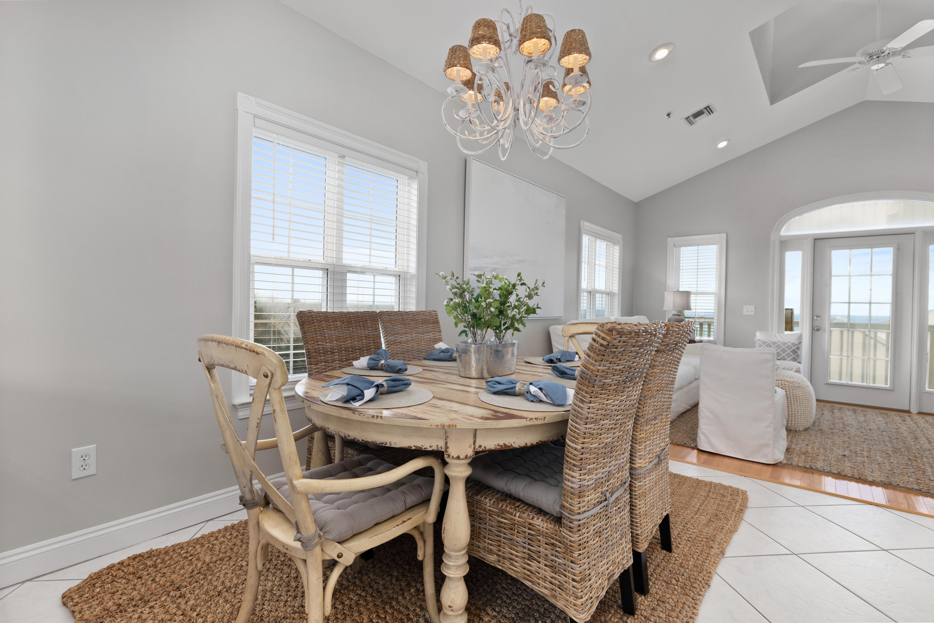 SUMMER TOWNE - Residential