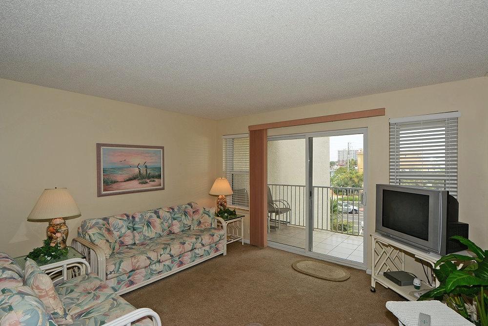 POOLSIDE VILLAS CONDO - Residential