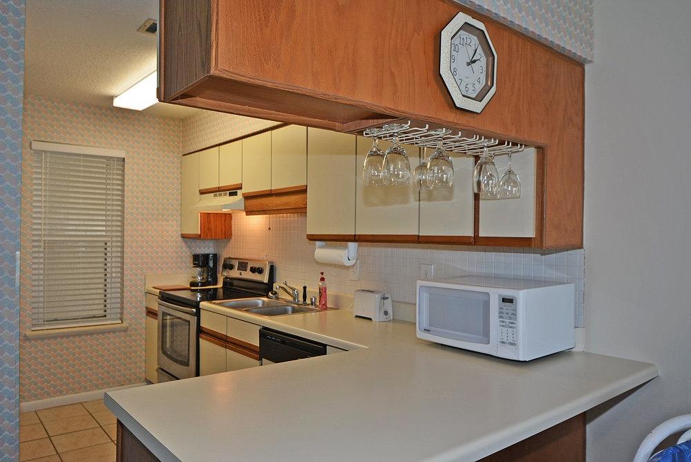 POOLSIDE VILLAS CONDO - Residential