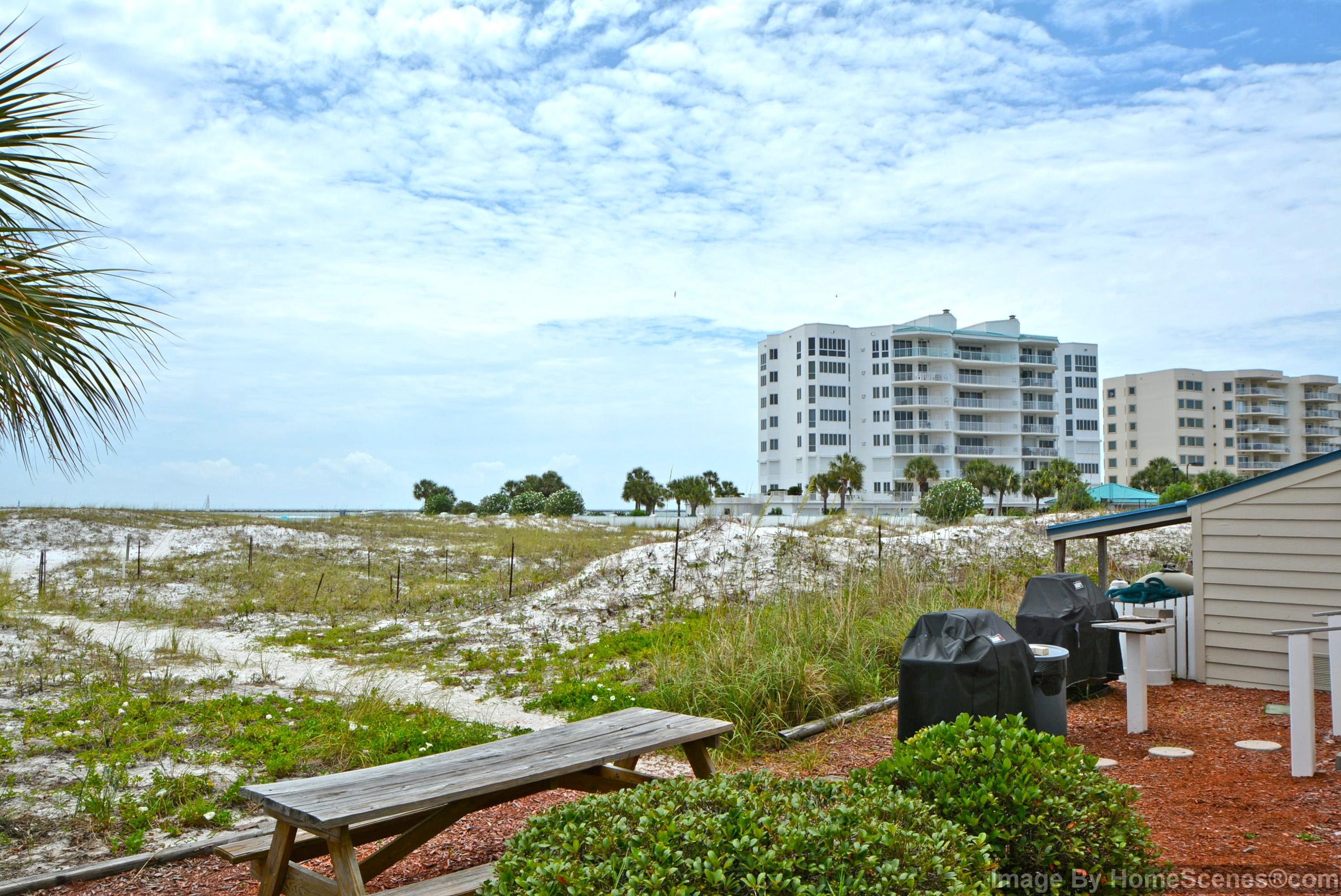 POOLSIDE VILLAS CONDO - Residential