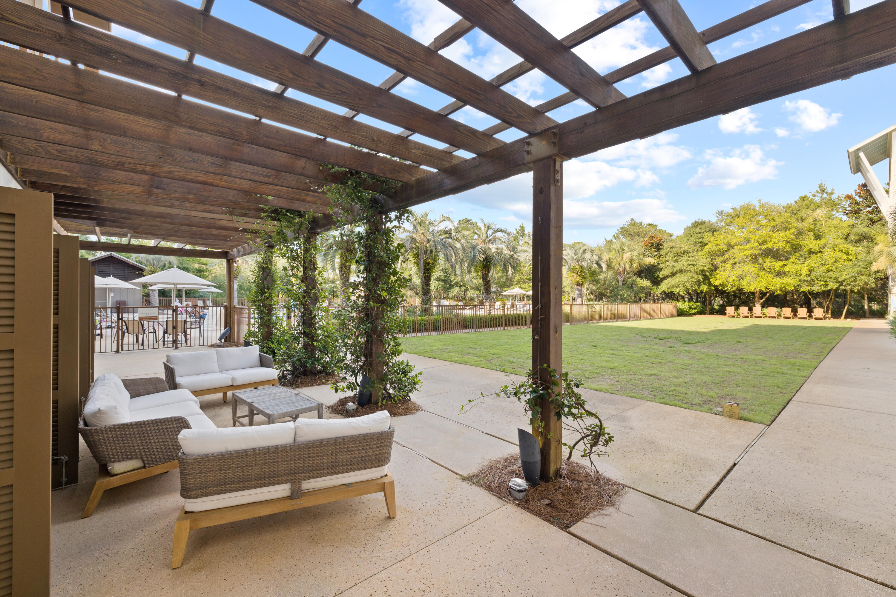 REDFISH VILLAGE - Residential