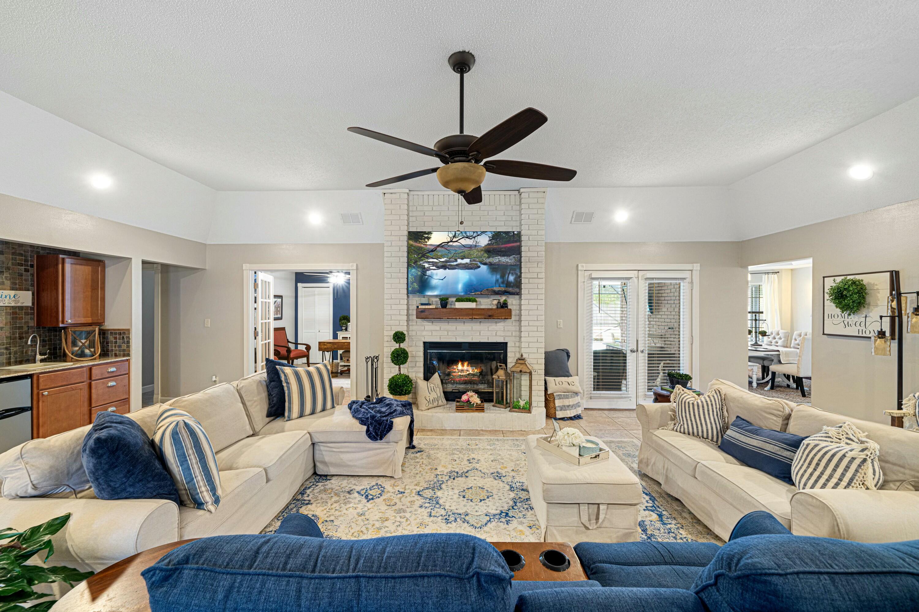 EMERALD POINTE PLAT 1 - Residential