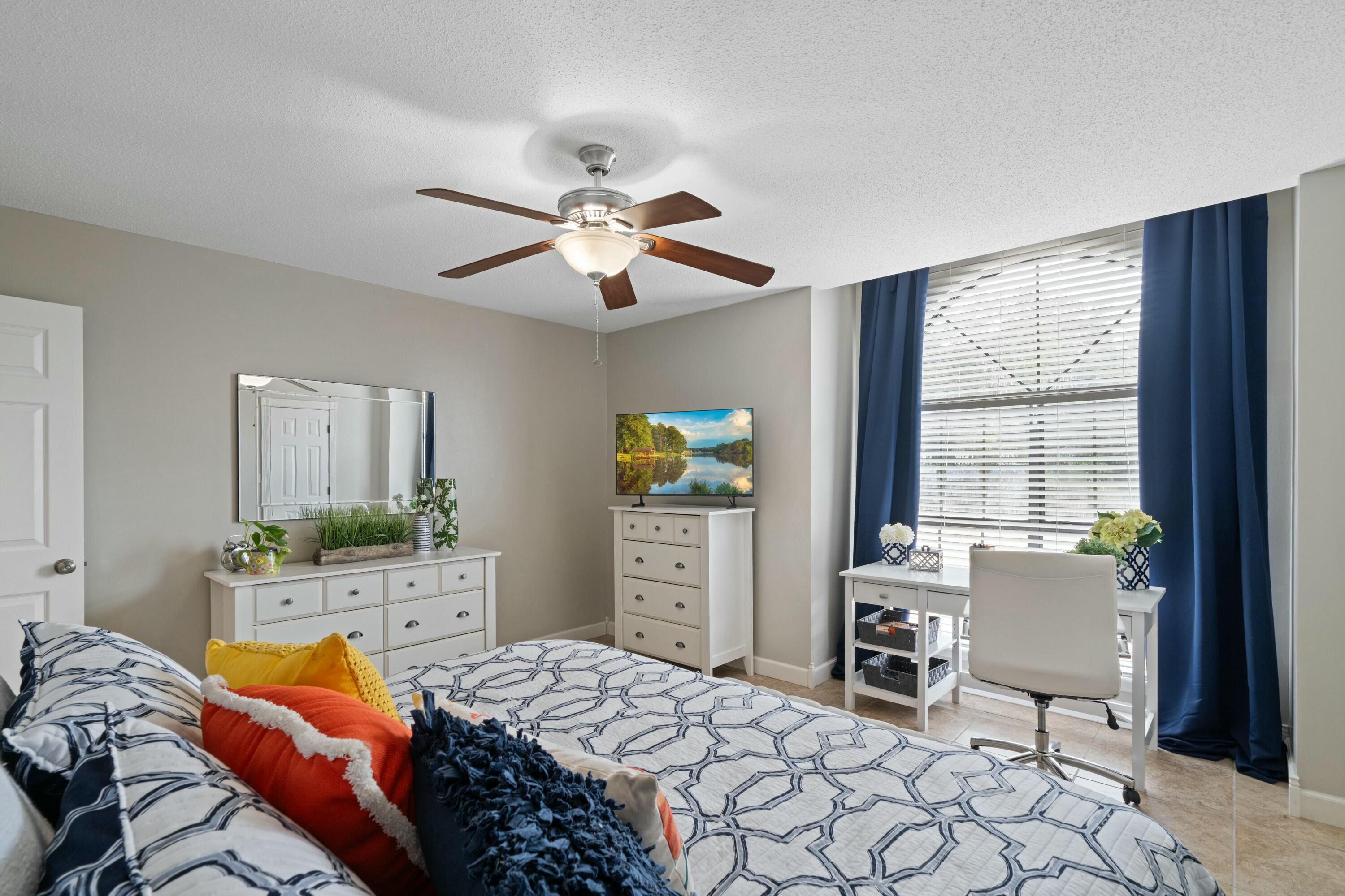EMERALD POINTE PLAT 1 - Residential