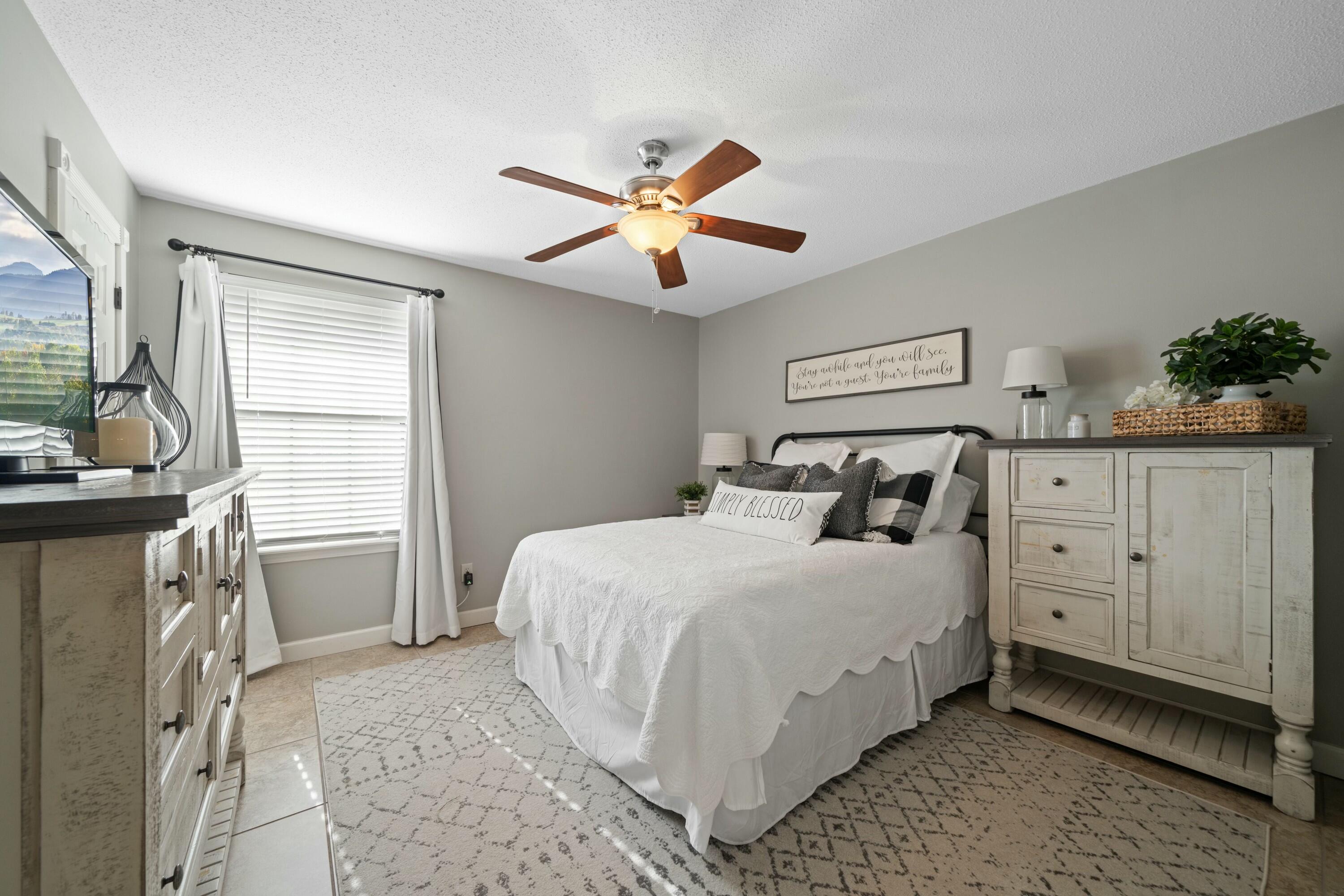 EMERALD POINTE PLAT 1 - Residential