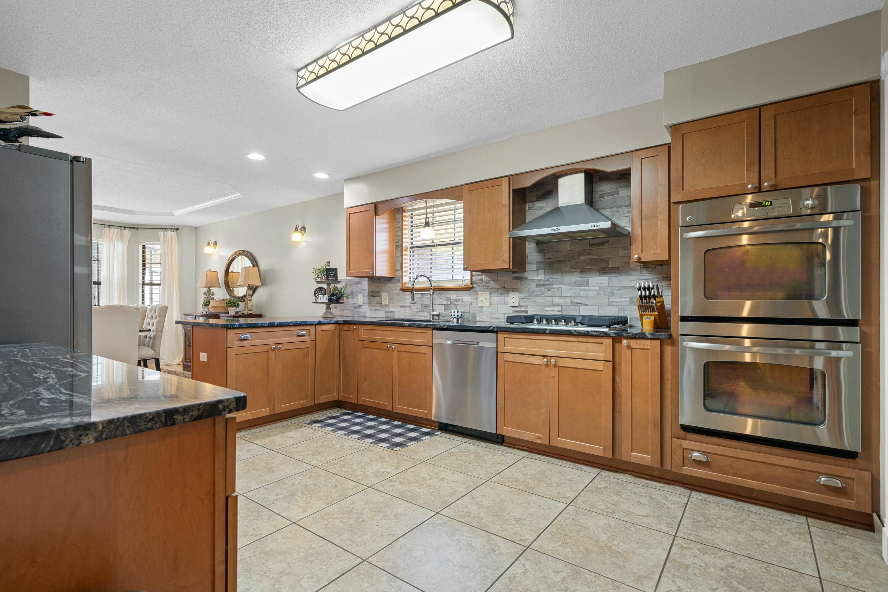 EMERALD POINTE PLAT 1 - Residential