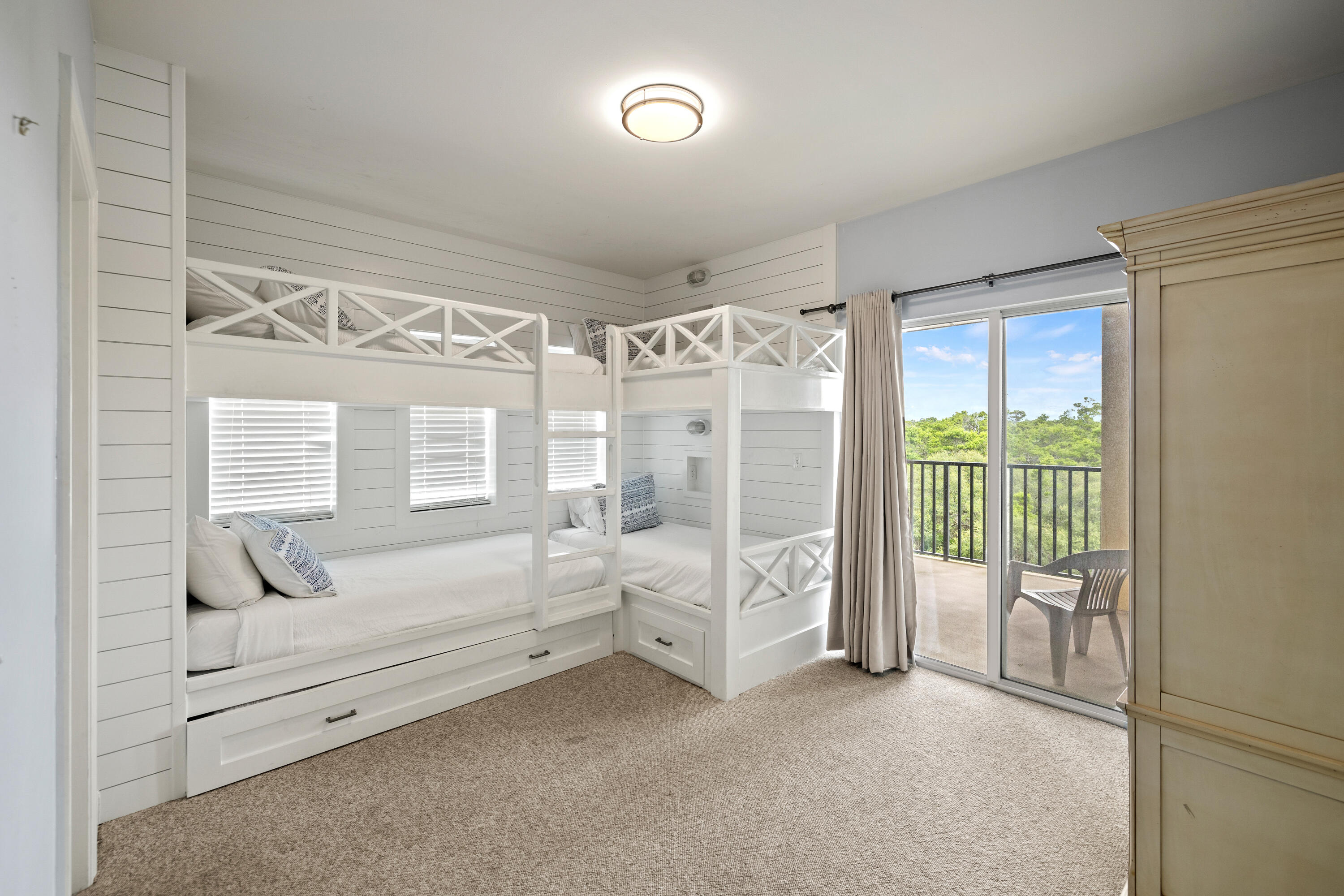 PRESERVE PLACE - Residential