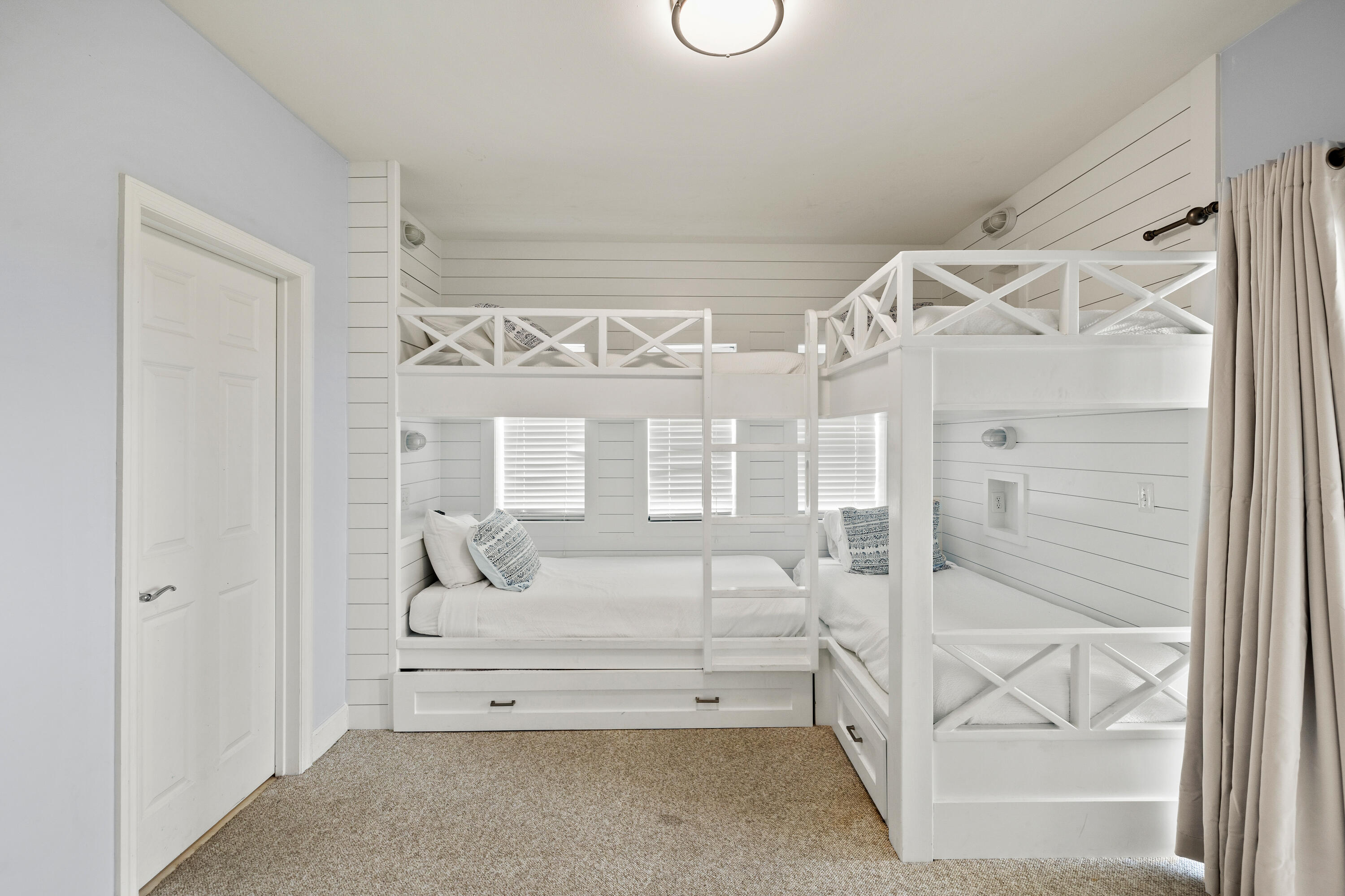 PRESERVE PLACE - Residential