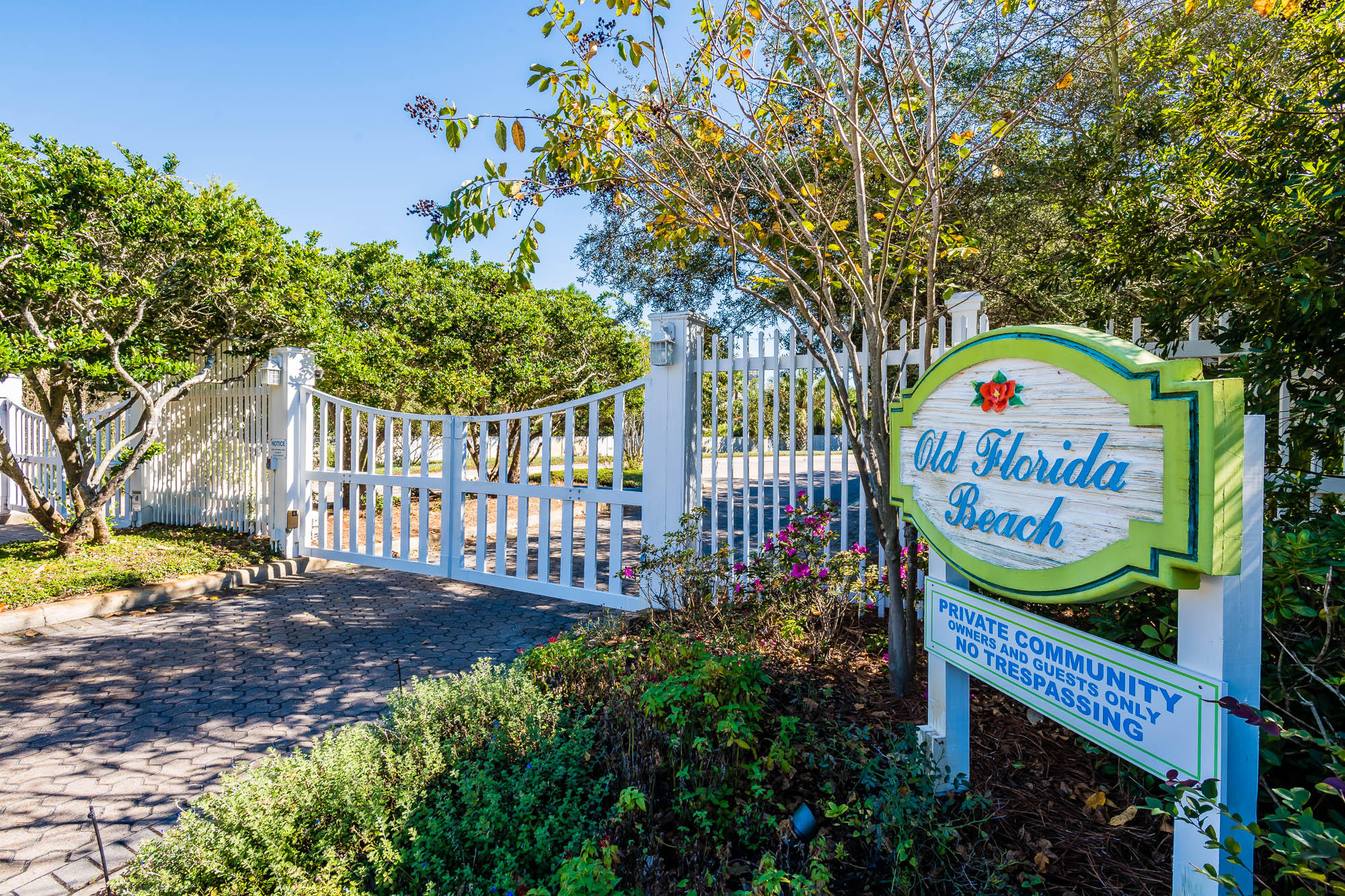 OLD FLORIDA BEACH - Residential