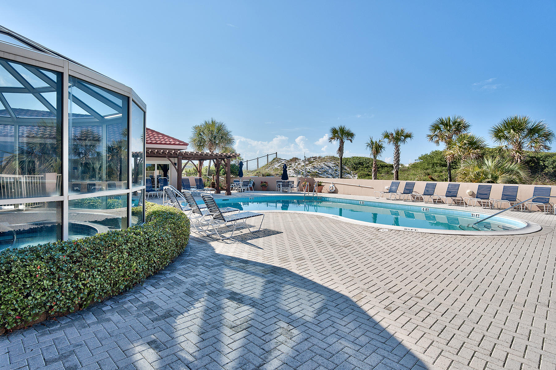 Tops'l Beach Manor - Residential