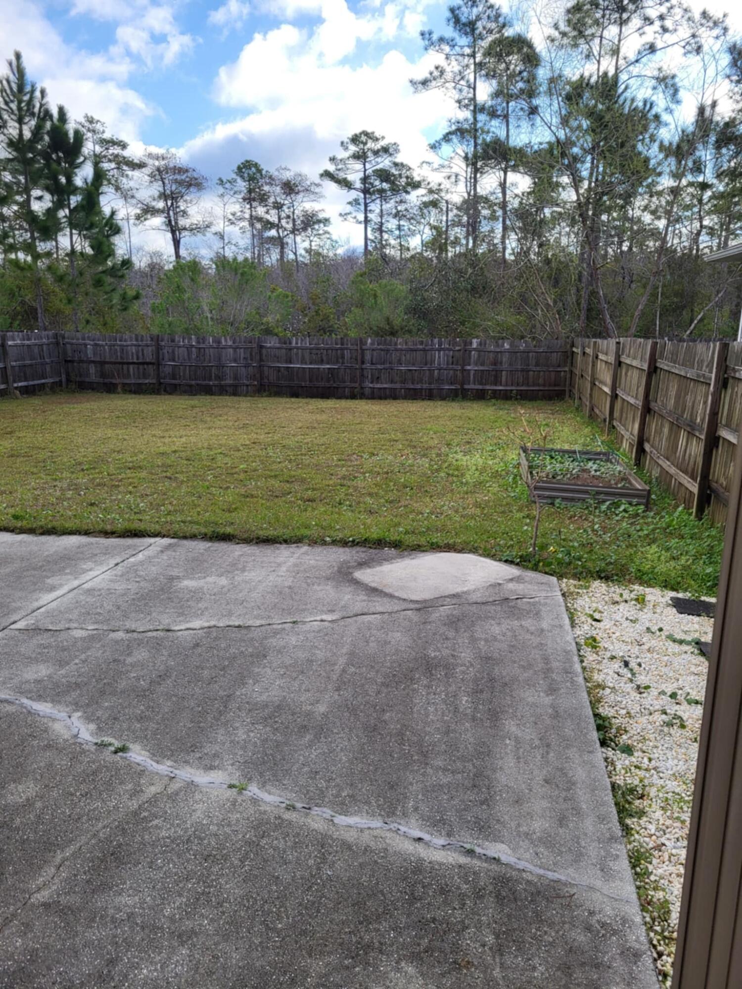 Duncan Ridge First Addition - Residential Lease