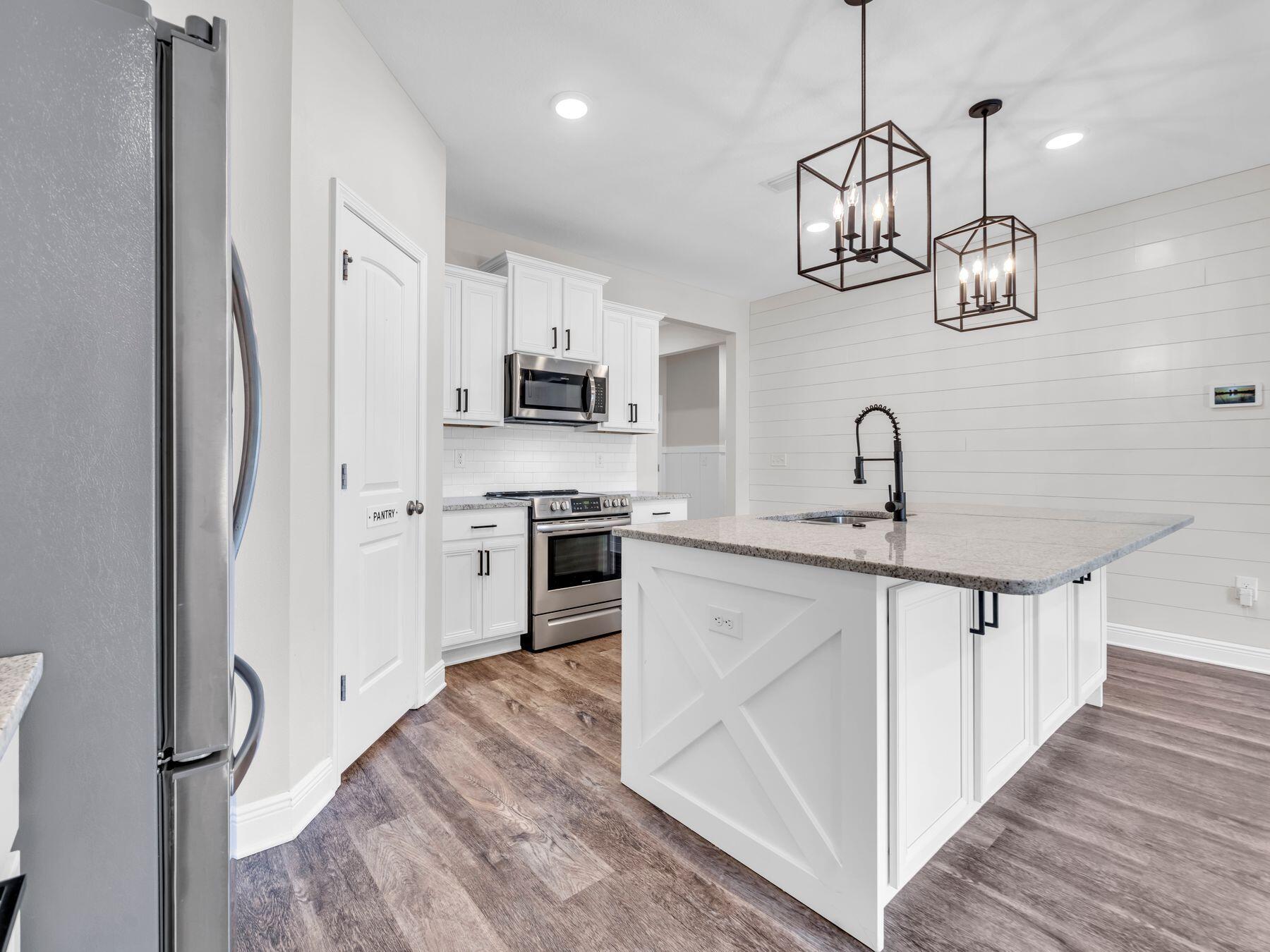 SOUTHERN PINES - Residential