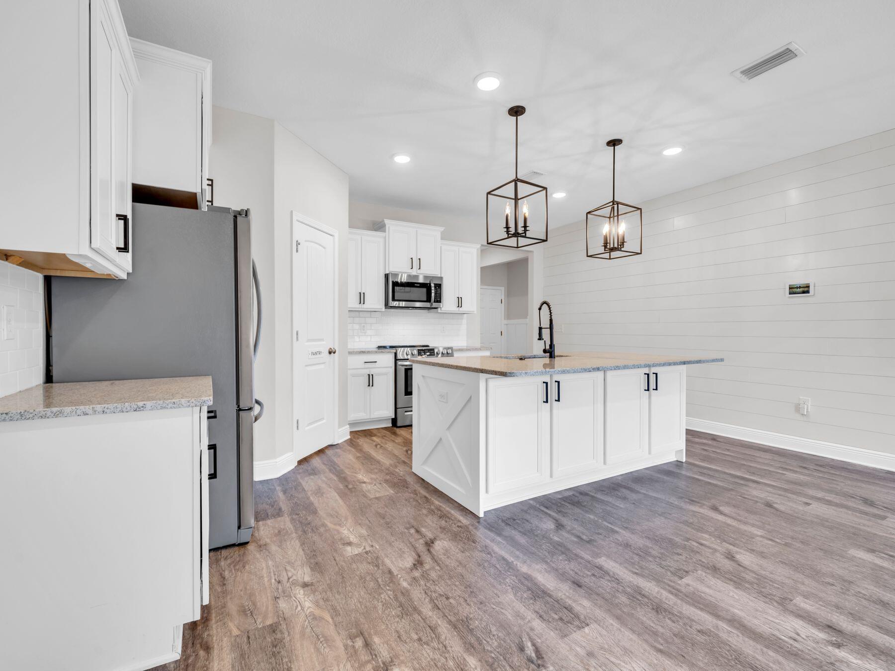 SOUTHERN PINES - Residential