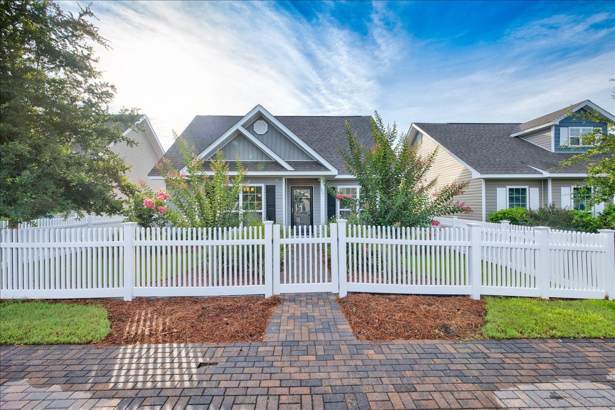 LOT 120 SCHOONER LANDING AT HAMMOCK BAY - Residential