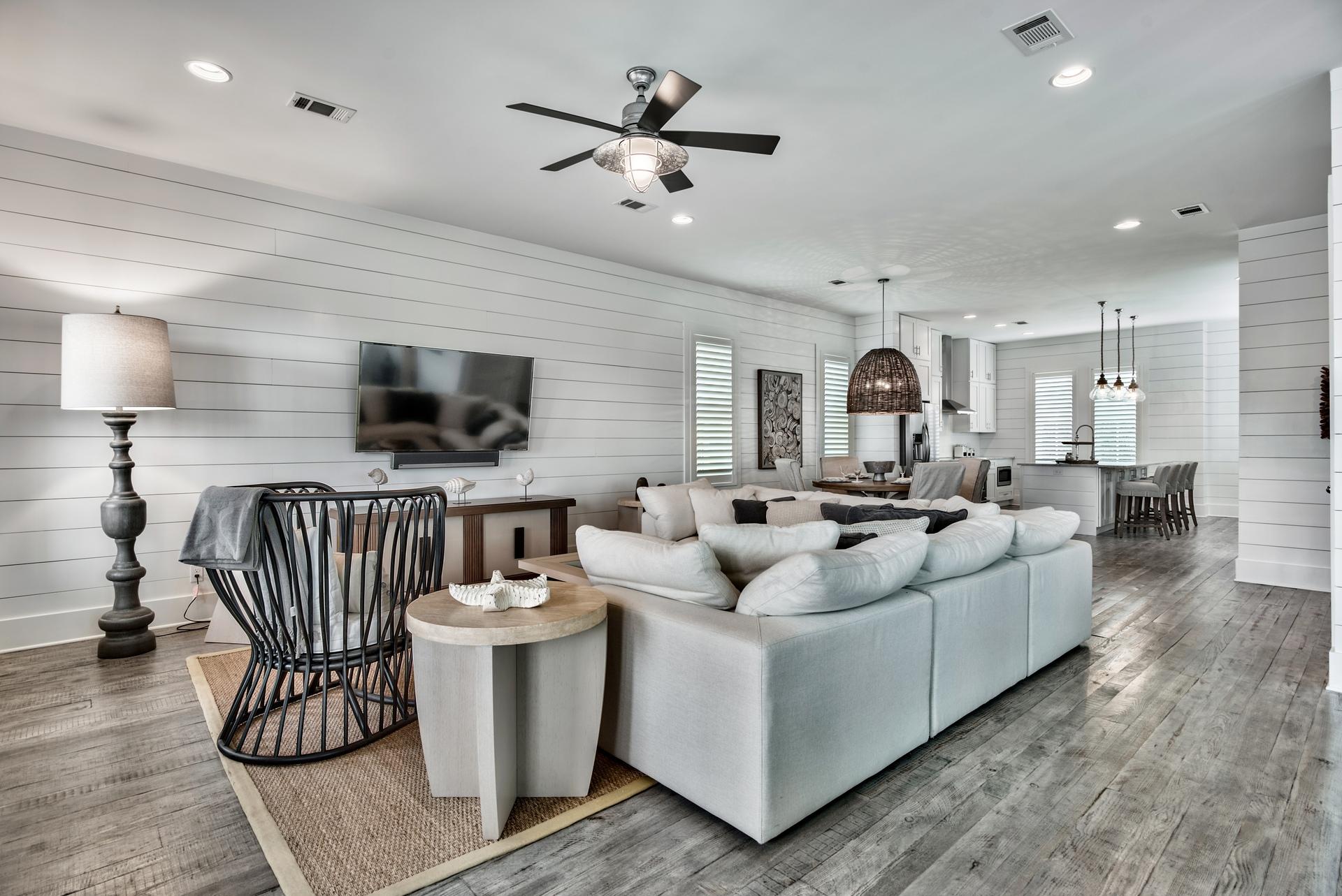 POMPANO PLACE - Residential
