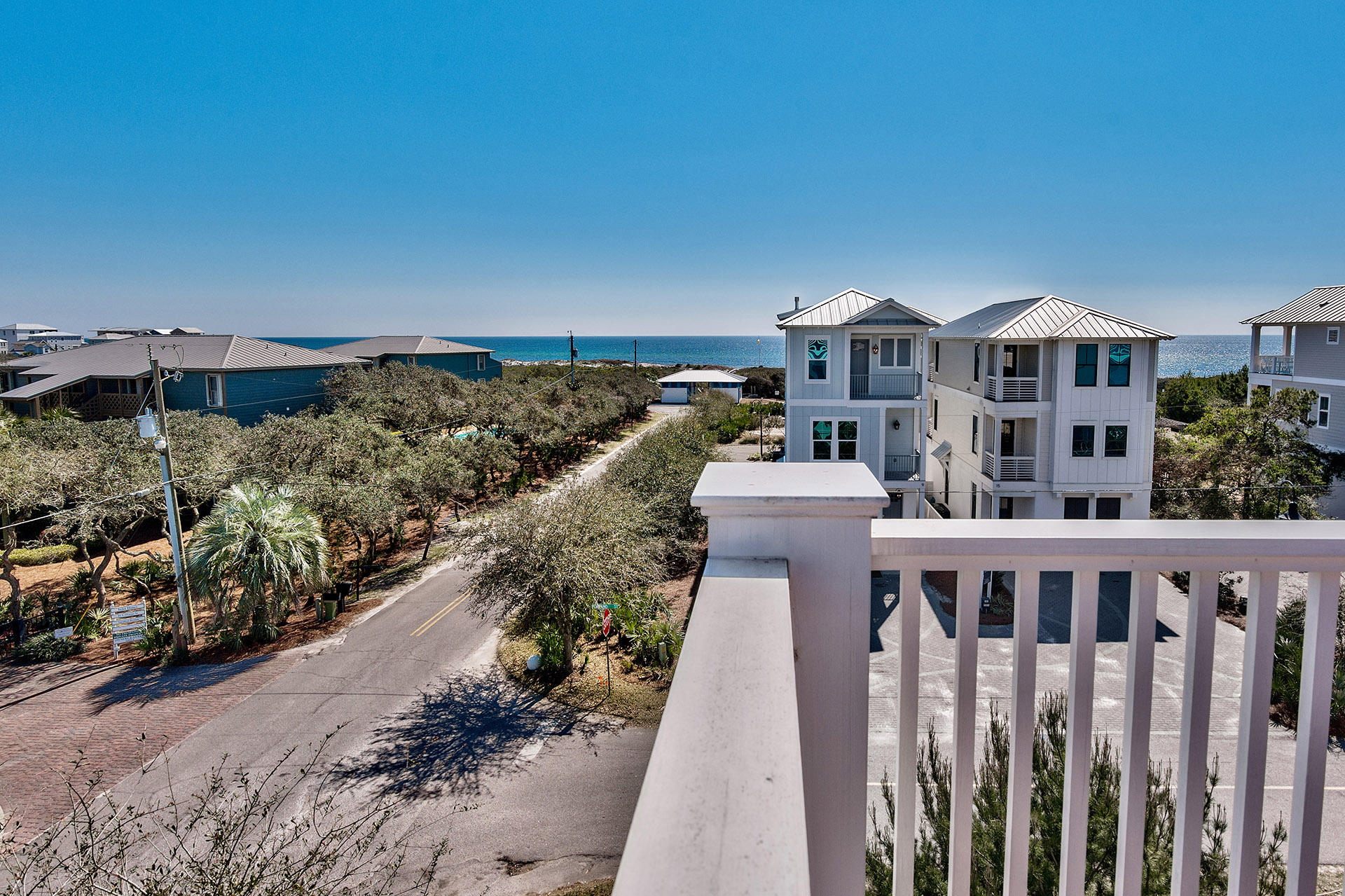 POMPANO PLACE - Residential