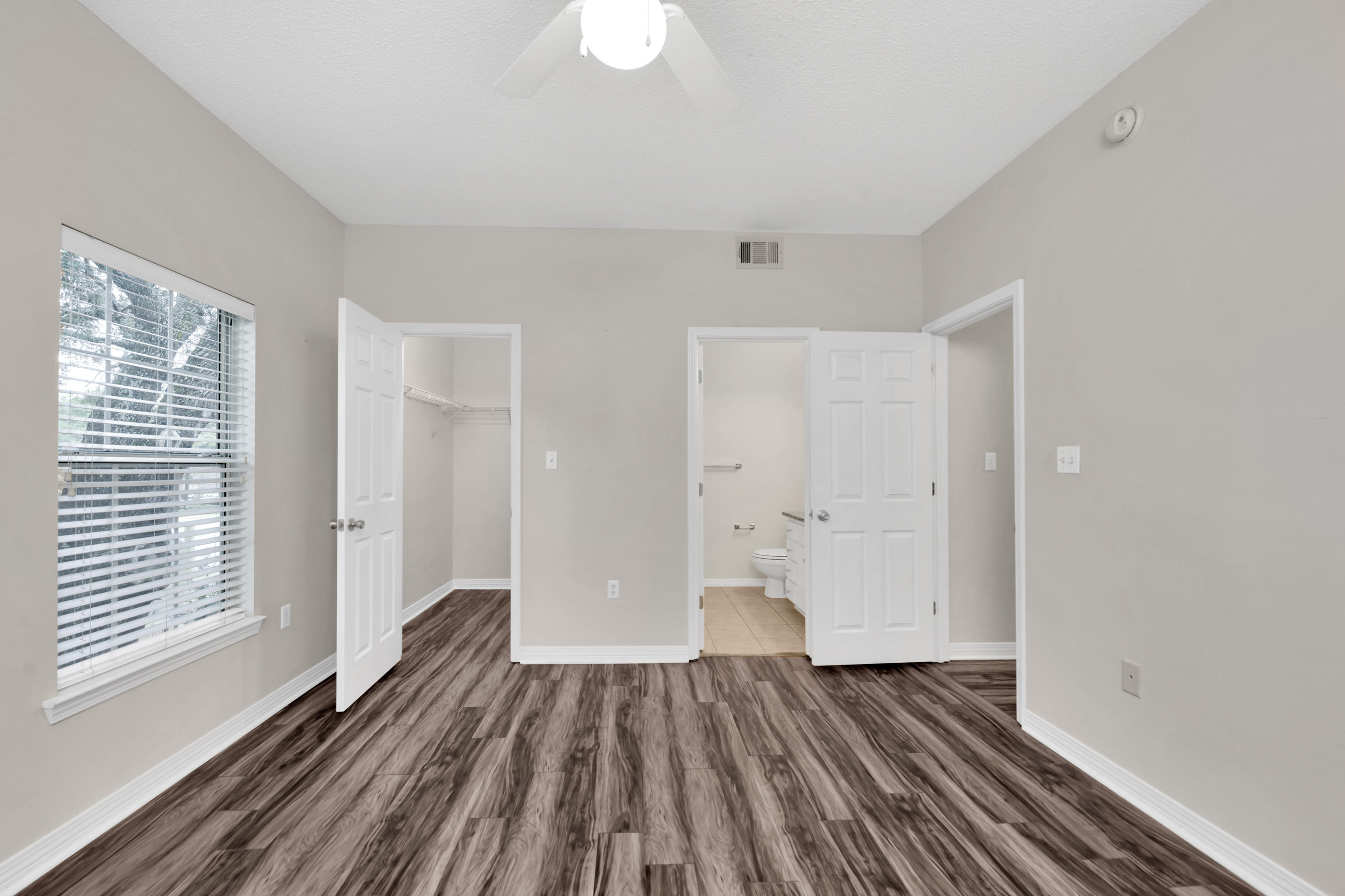 THE OAKS AT NICEVILLE - Residential Lease