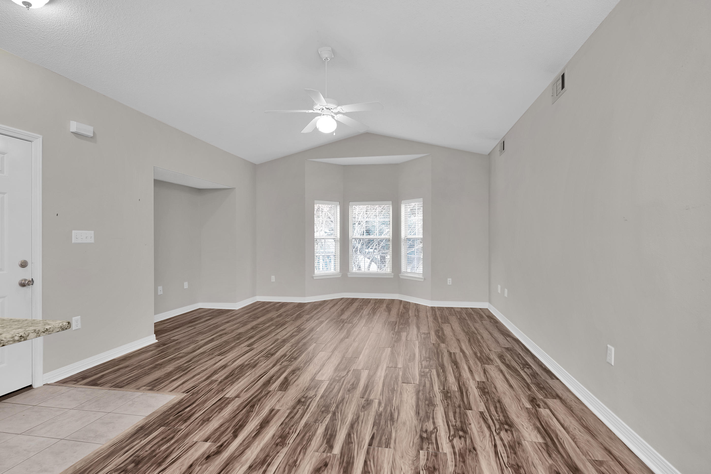 THE OAKS AT NICEVILLE - Residential Lease