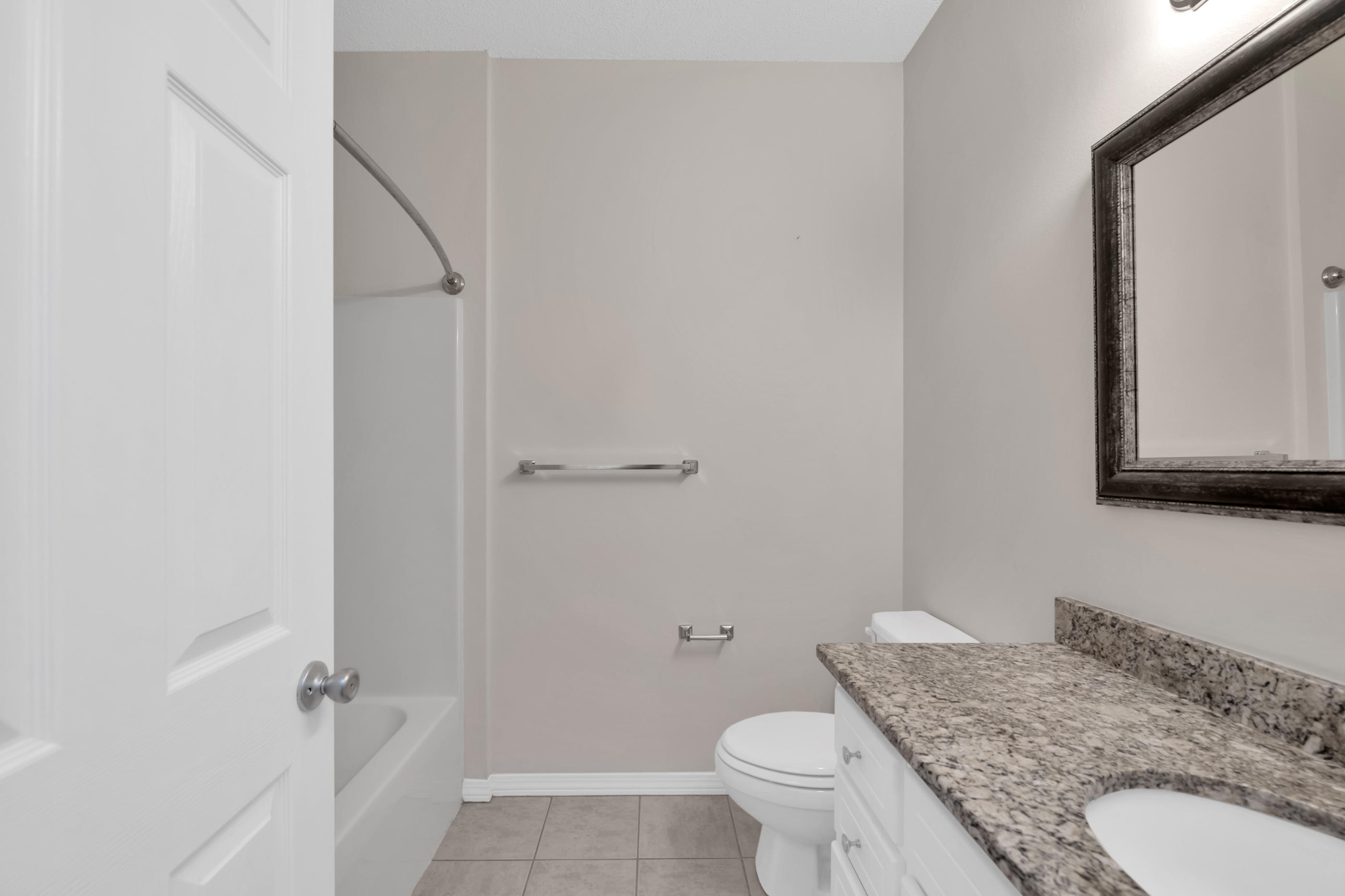 THE OAKS AT NICEVILLE - Residential Lease