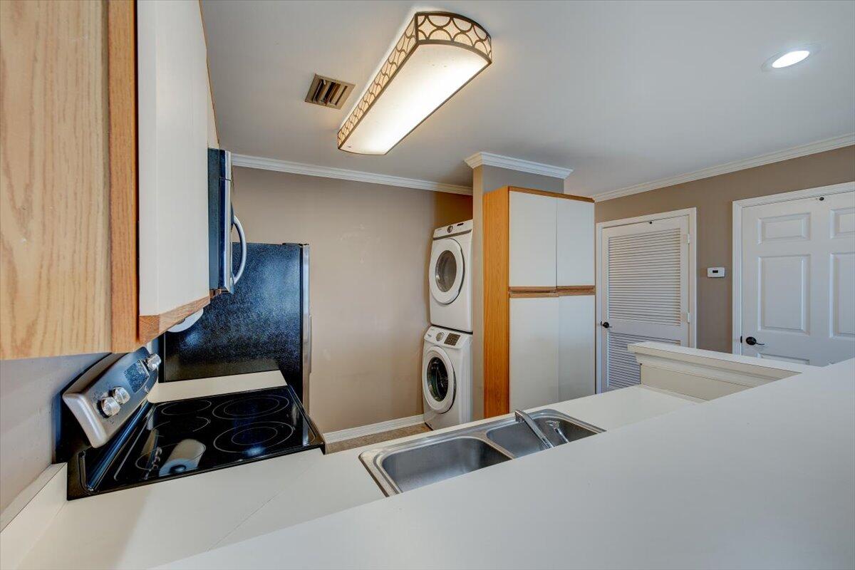 SEASCAPE CONDO PHASE 7 - Residential