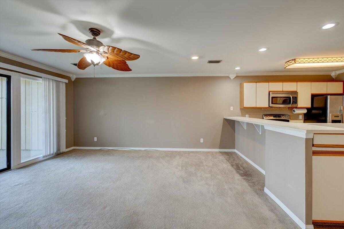 SEASCAPE CONDO PHASE 7 - Residential