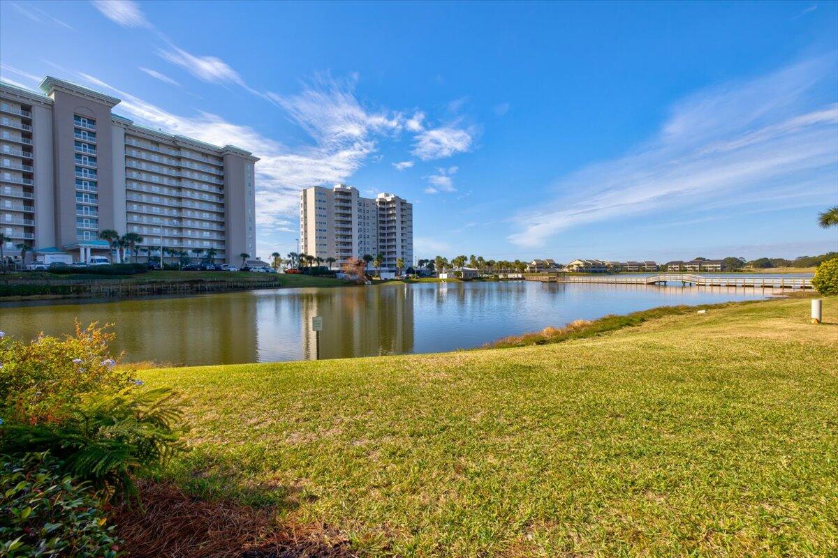 SEASCAPE CONDO PHASE 7 - Residential