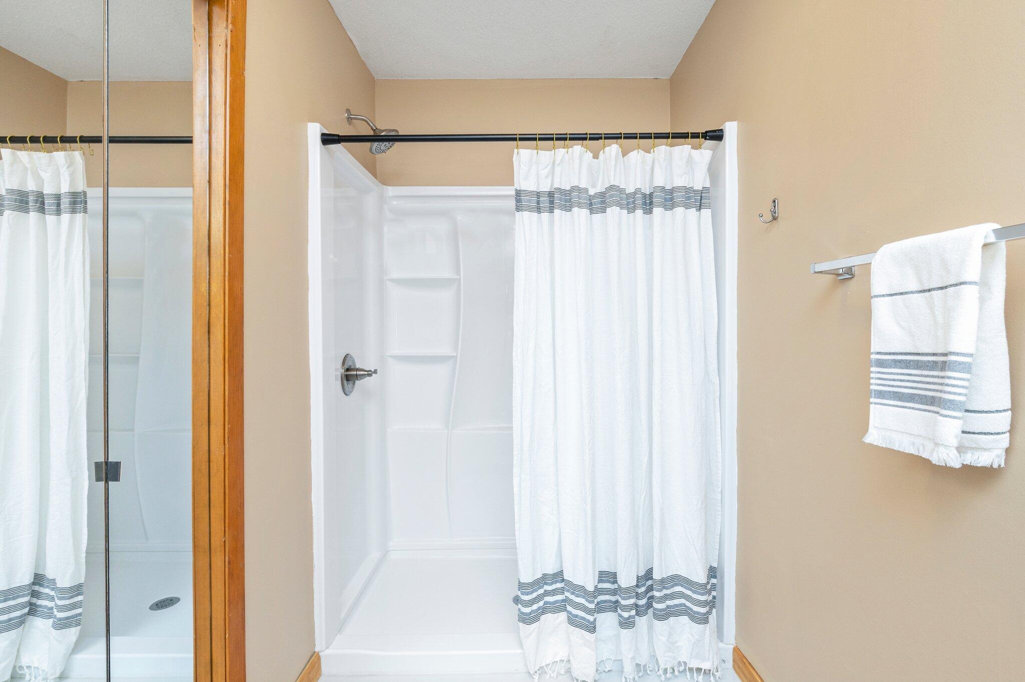 CANTERBURY WOODS 1ST ADDN - Residential