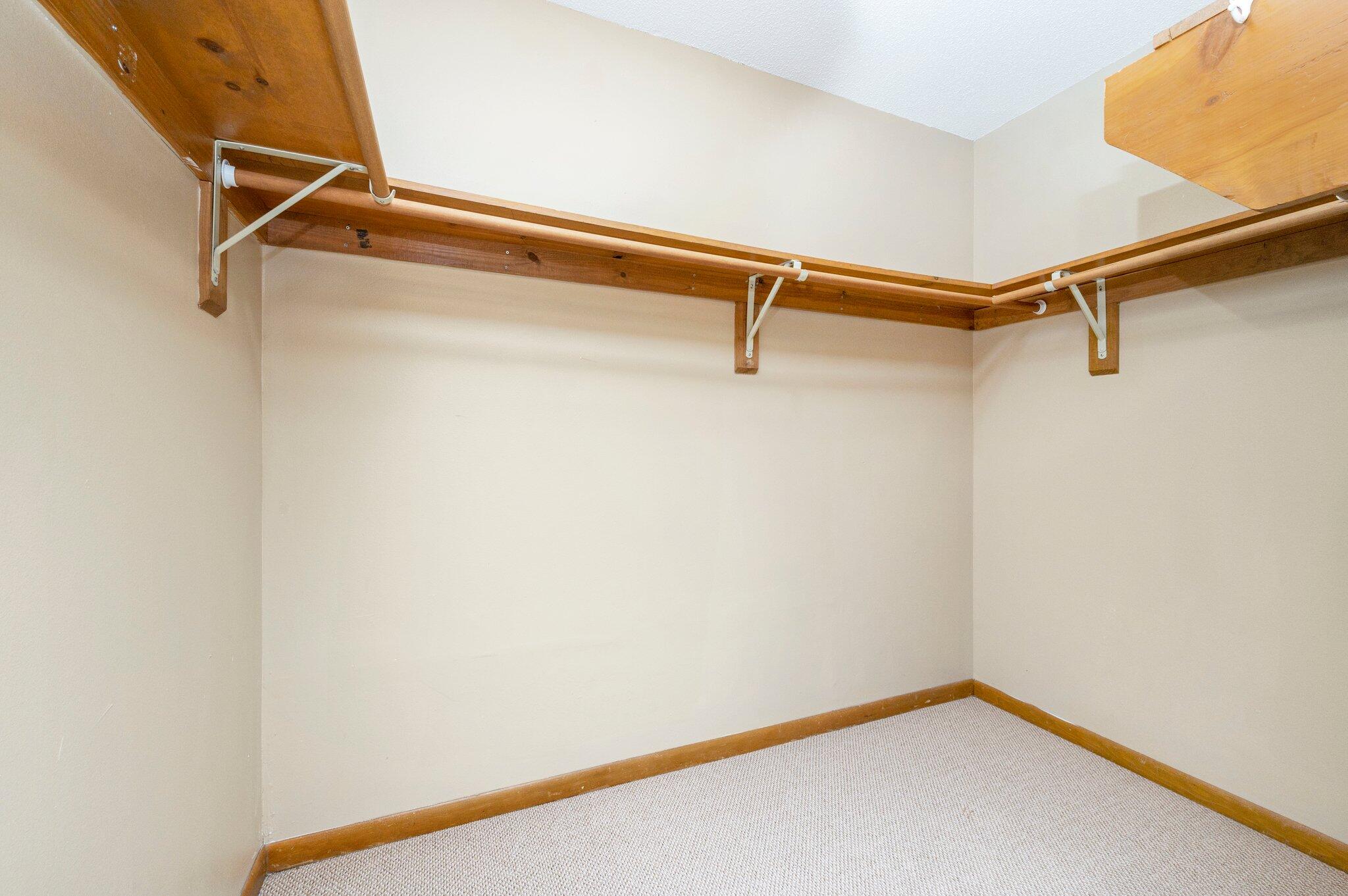 CANTERBURY WOODS 1ST ADDN - Residential