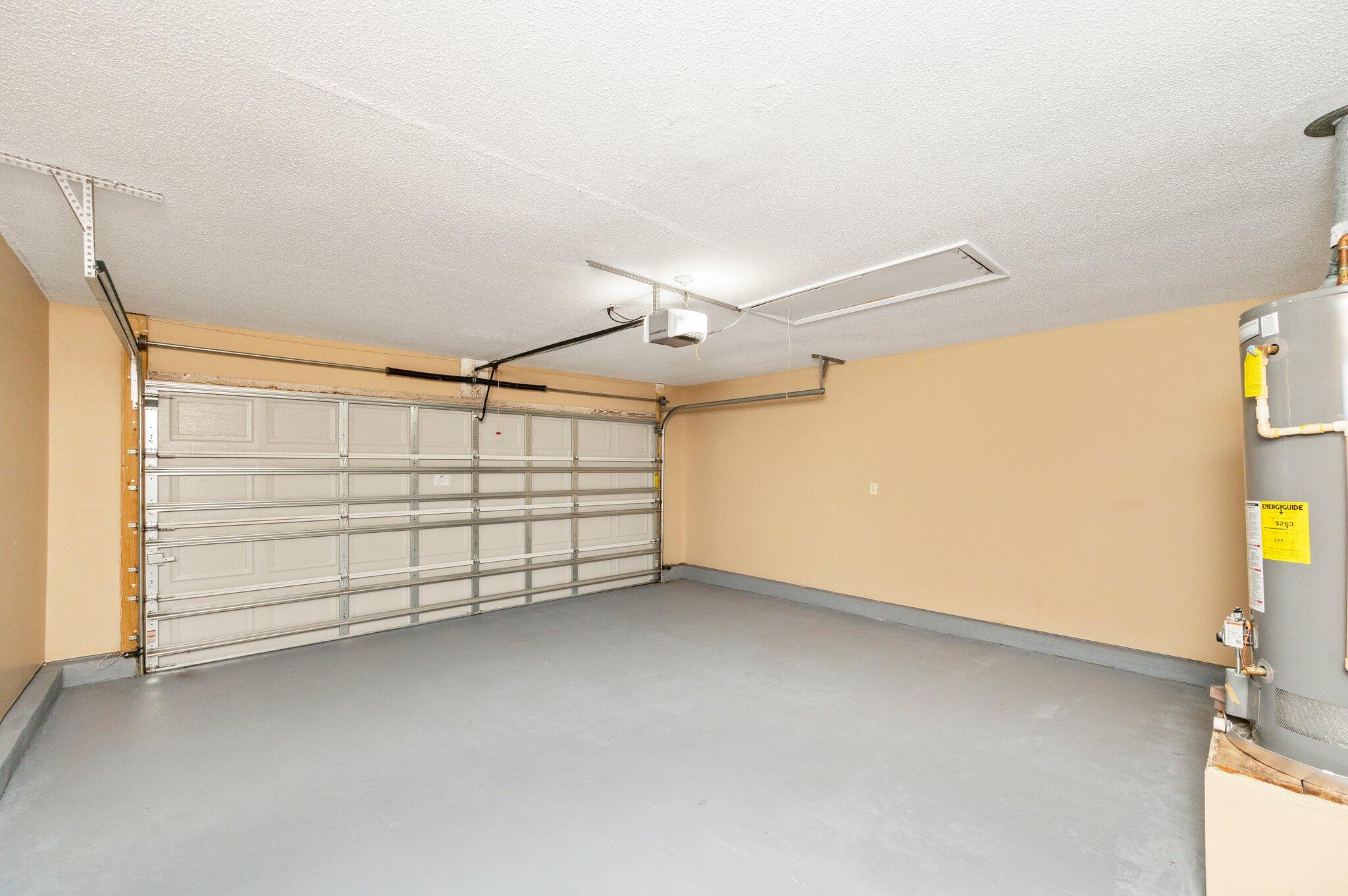 CANTERBURY WOODS 1ST ADDN - Residential