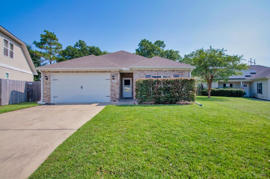 Discover a meticulously maintained home, masterfully crafted by the renowned builder, Randy Wise. Locally acclaimed for their superior craftsmanship, Randy Wise homes stand as a testament to quality and excellence. 
The heart of this home lies in its open floor plan, where the kitchen, dining area, and living room seamlessly blend together. 
The home offers matching granite countertops, high end fixtures, and spacious laundry room. 
The generously sized master bedroom is large enough for a king-sized bed and furniture. The ensuite bathroom features dual vanities, garden tub, shower, and large 'L-shaped' walk-in closet. 
The home is located on a cul de sac on a level lot. The backyard patio is the perfect for grilling, is fenced, and also level.