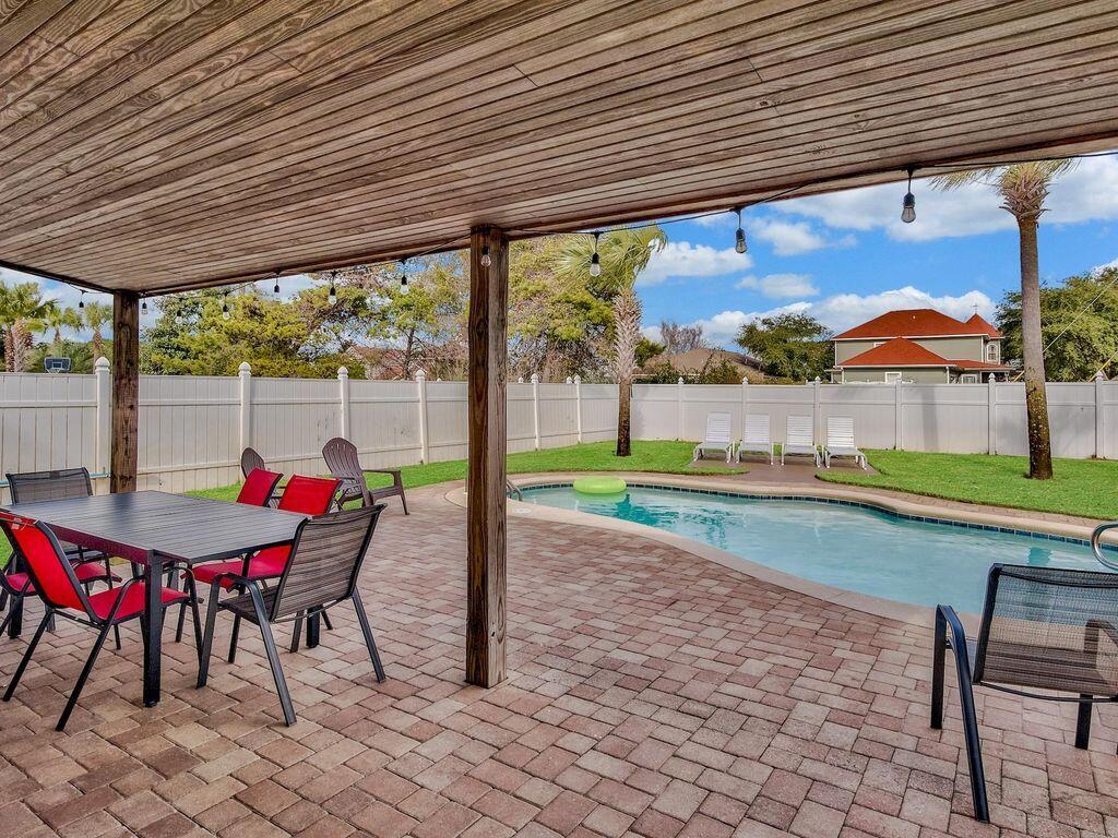 CRYSTAL BEACH - Residential