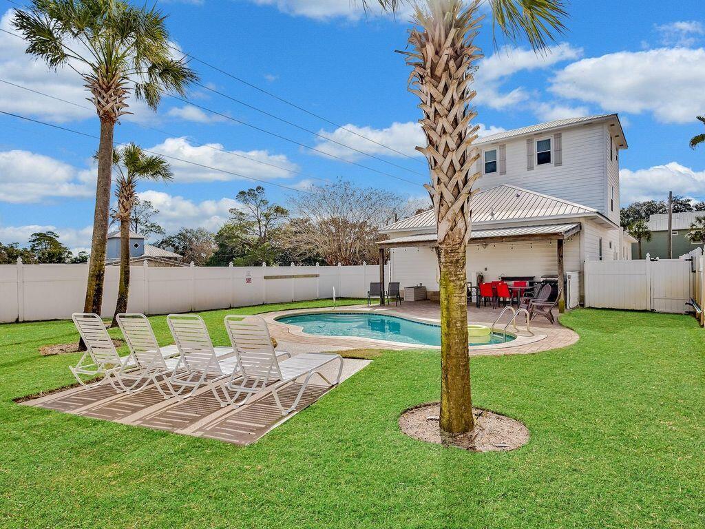 CRYSTAL BEACH - Residential