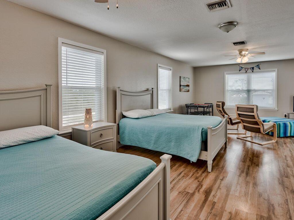 CRYSTAL BEACH - Residential