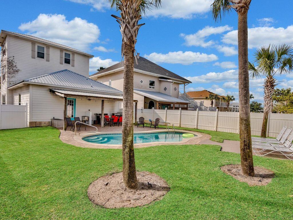 CRYSTAL BEACH - Residential