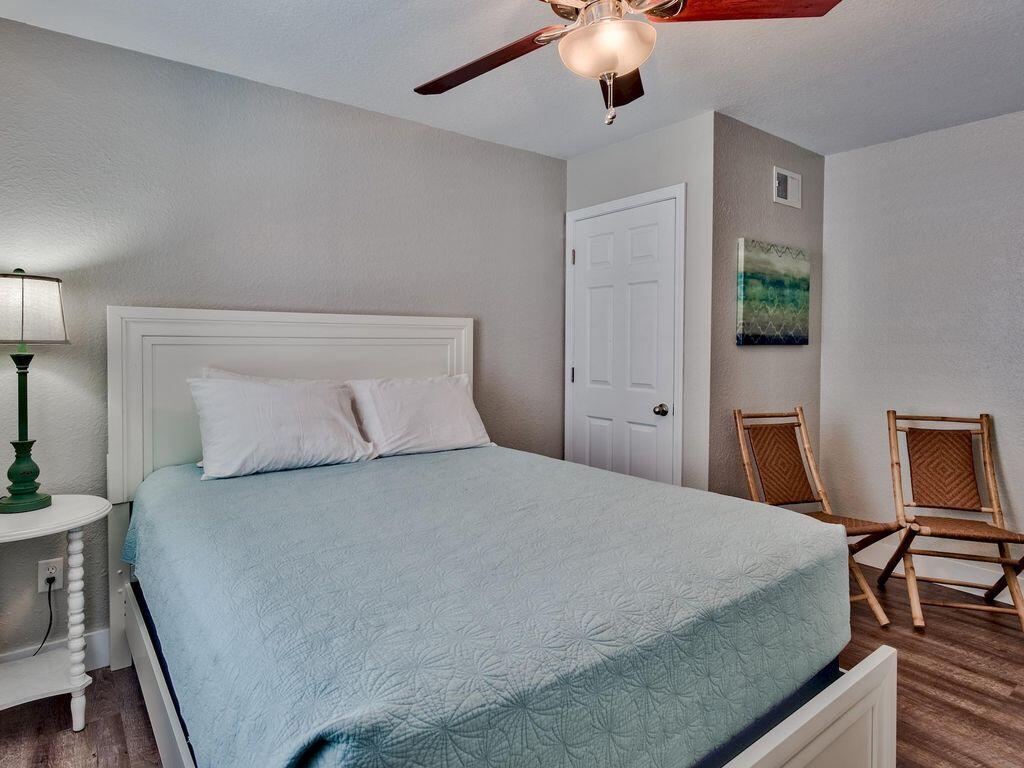 CRYSTAL BEACH - Residential