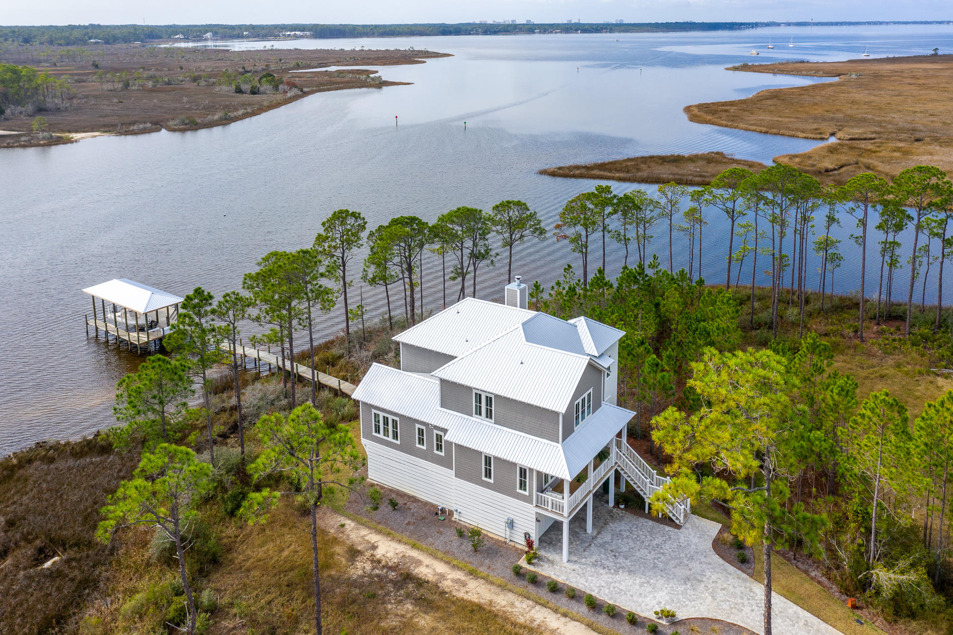 CESSNA LANDING - Residential