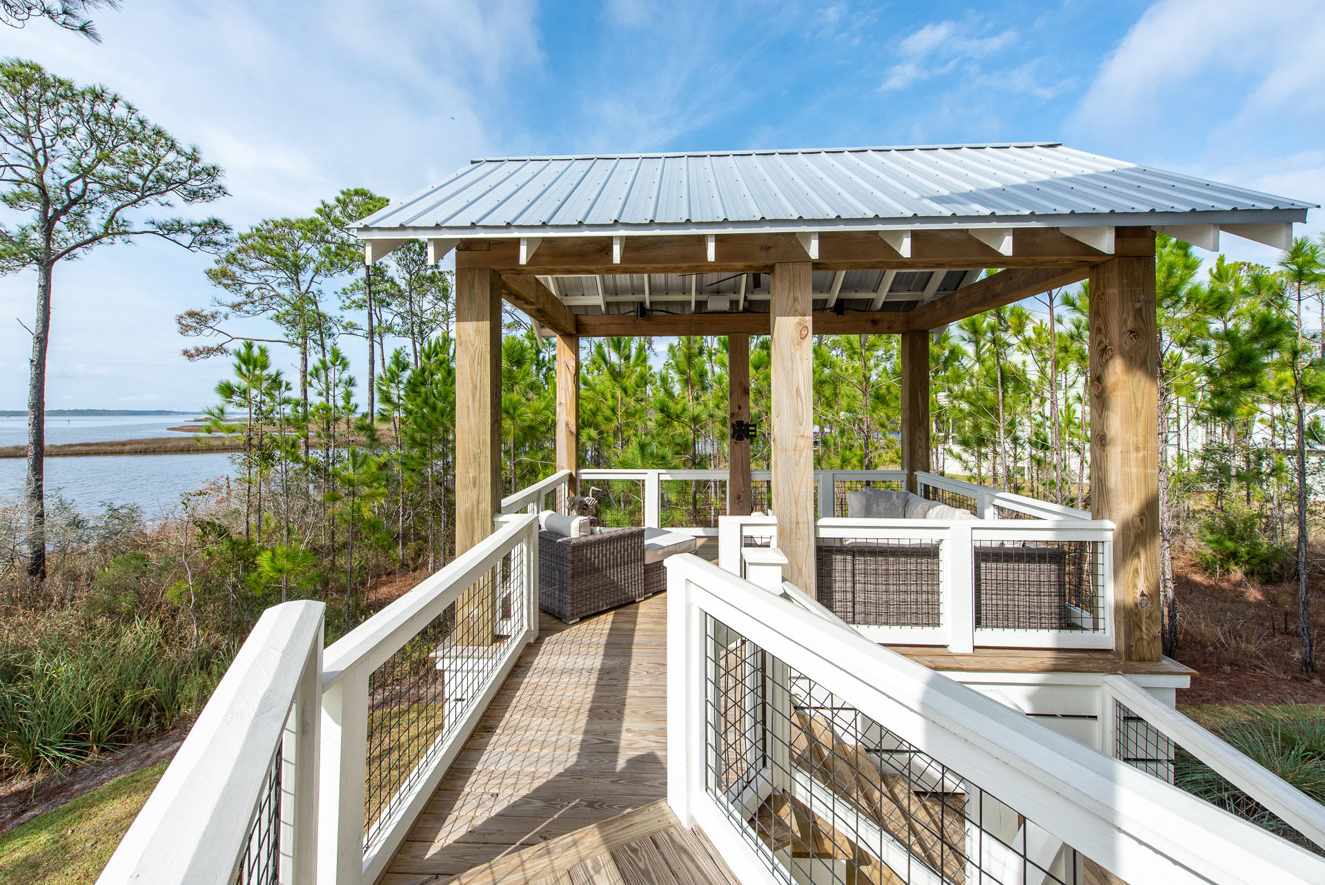 CESSNA LANDING - Residential