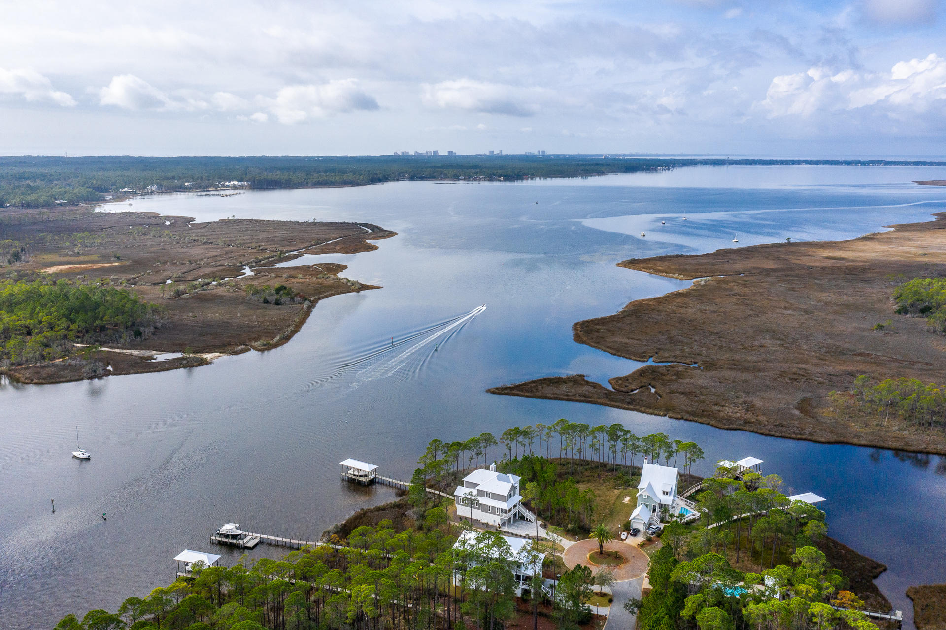 CESSNA LANDING - Residential