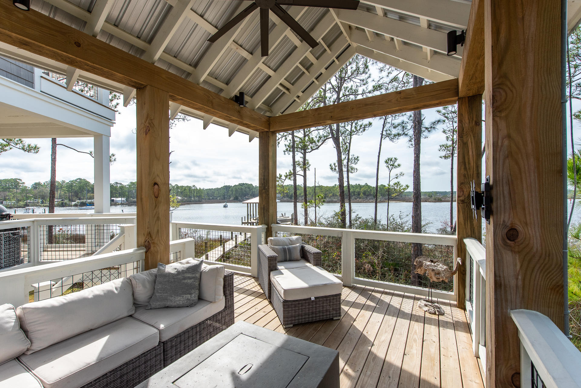 CESSNA LANDING - Residential
