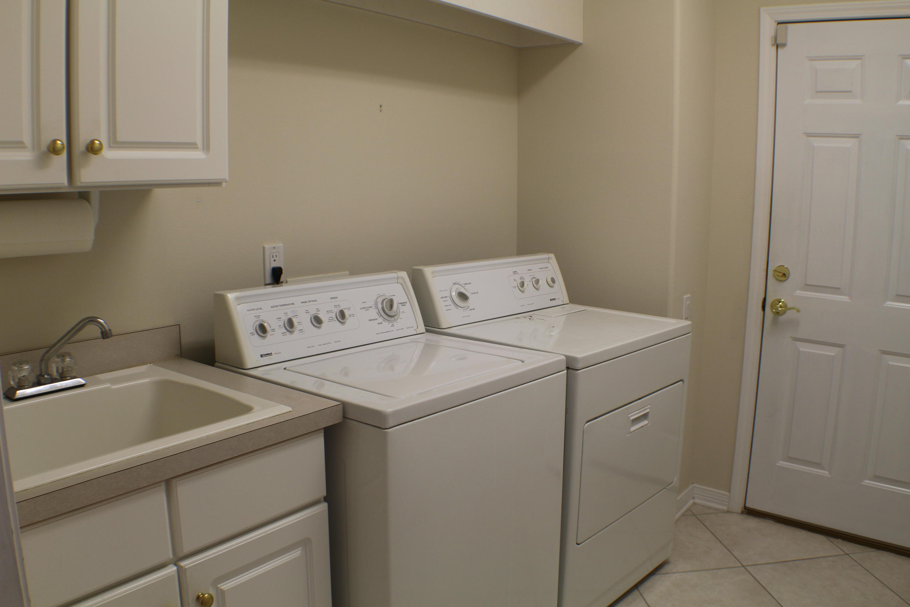 DANA POINTE - Residential