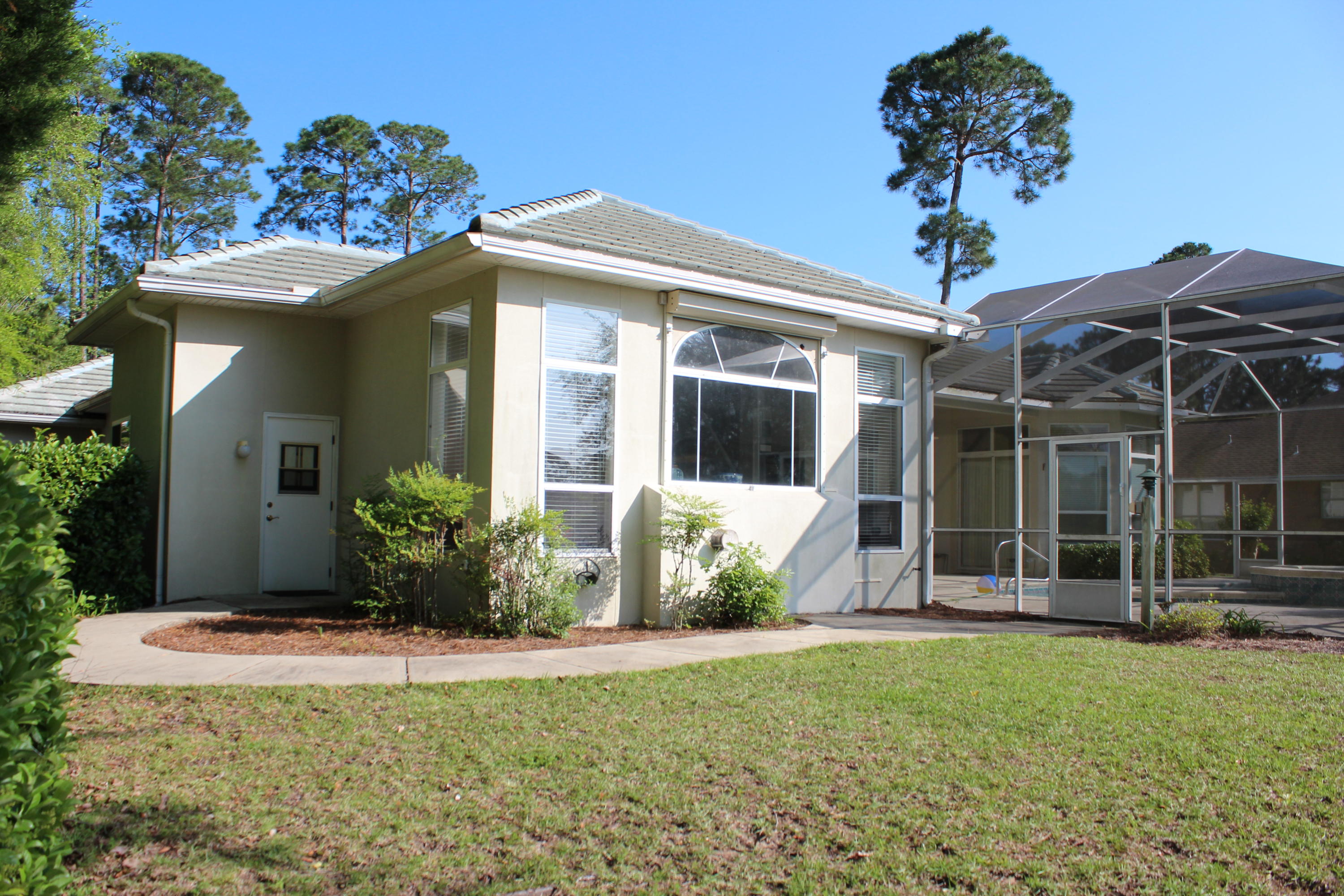 DANA POINTE - Residential