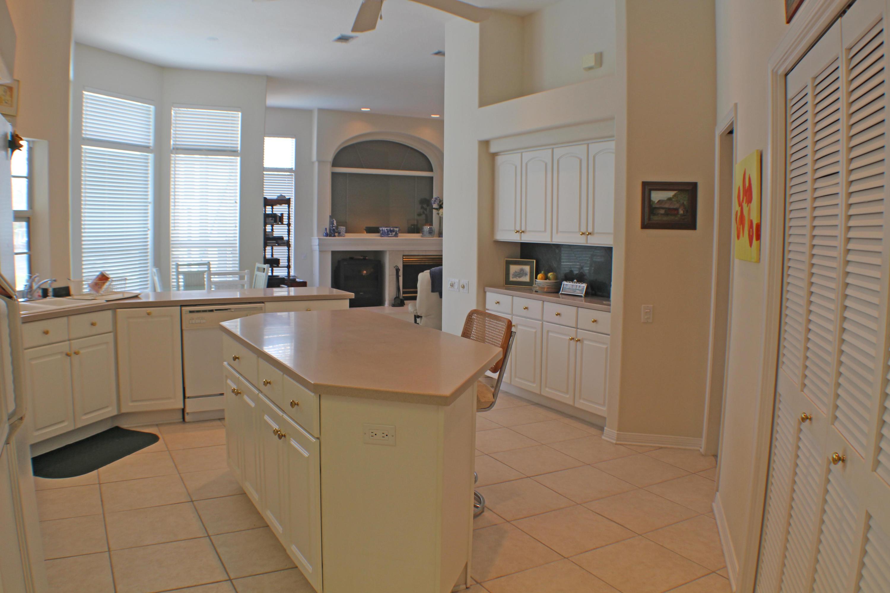 DANA POINTE - Residential